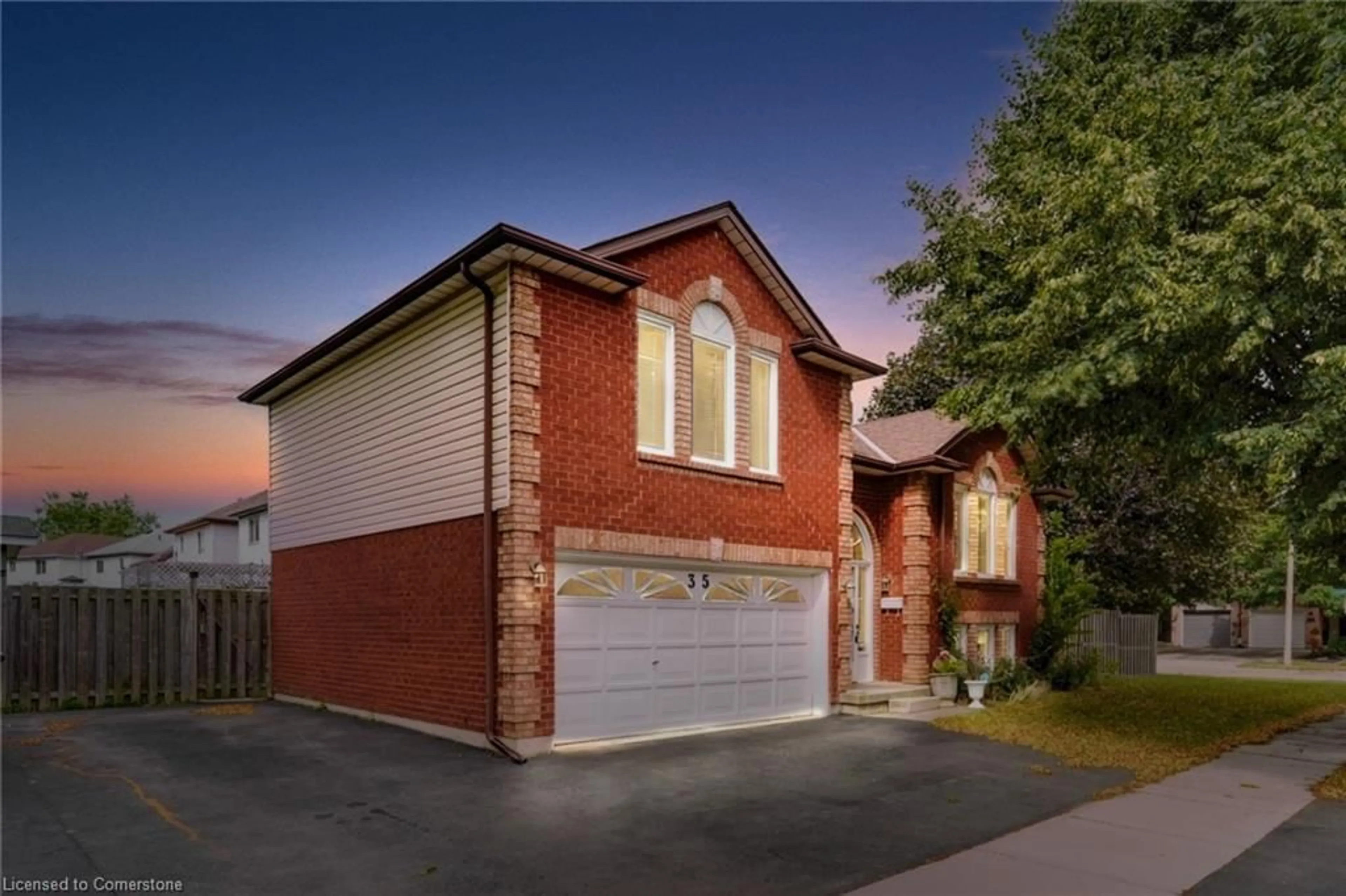 Home with brick exterior material, street for 35 Applewood Dr, Brantford Ontario N3R 7V9