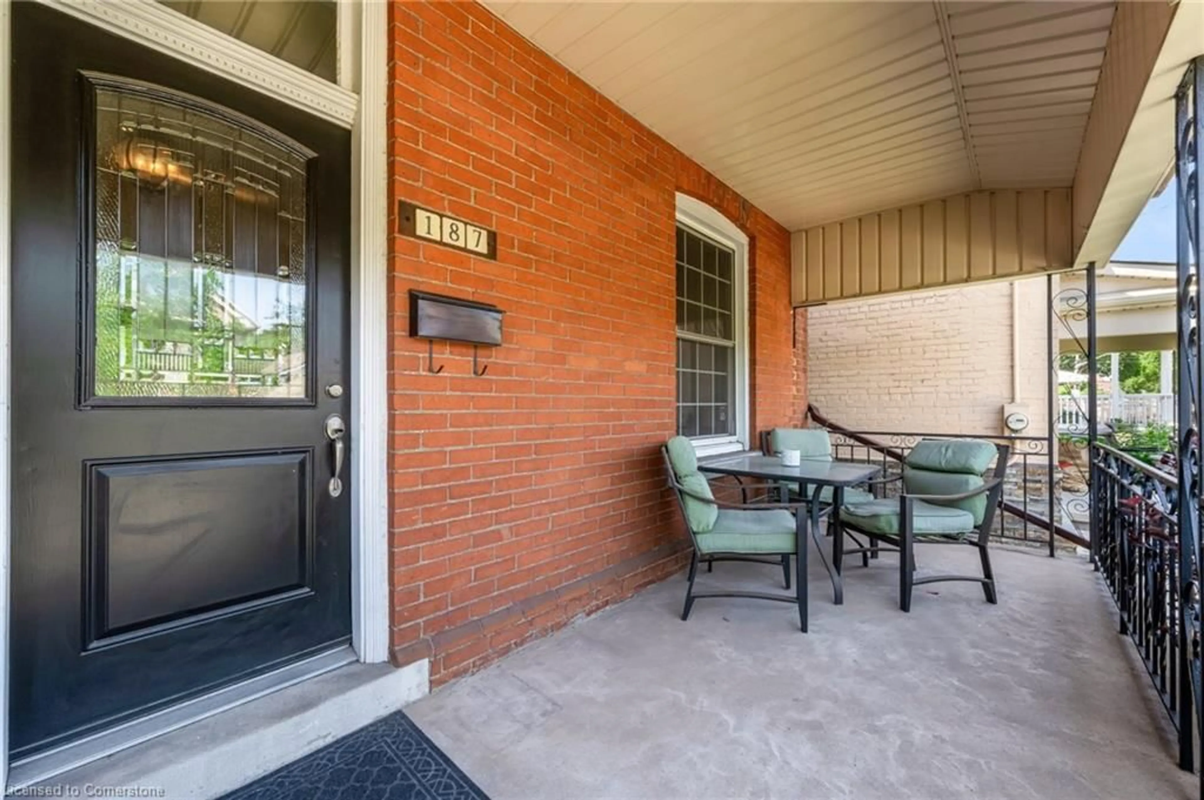 Patio, street for 187 Victoria Ave, Hamilton Ontario L8L 5E9