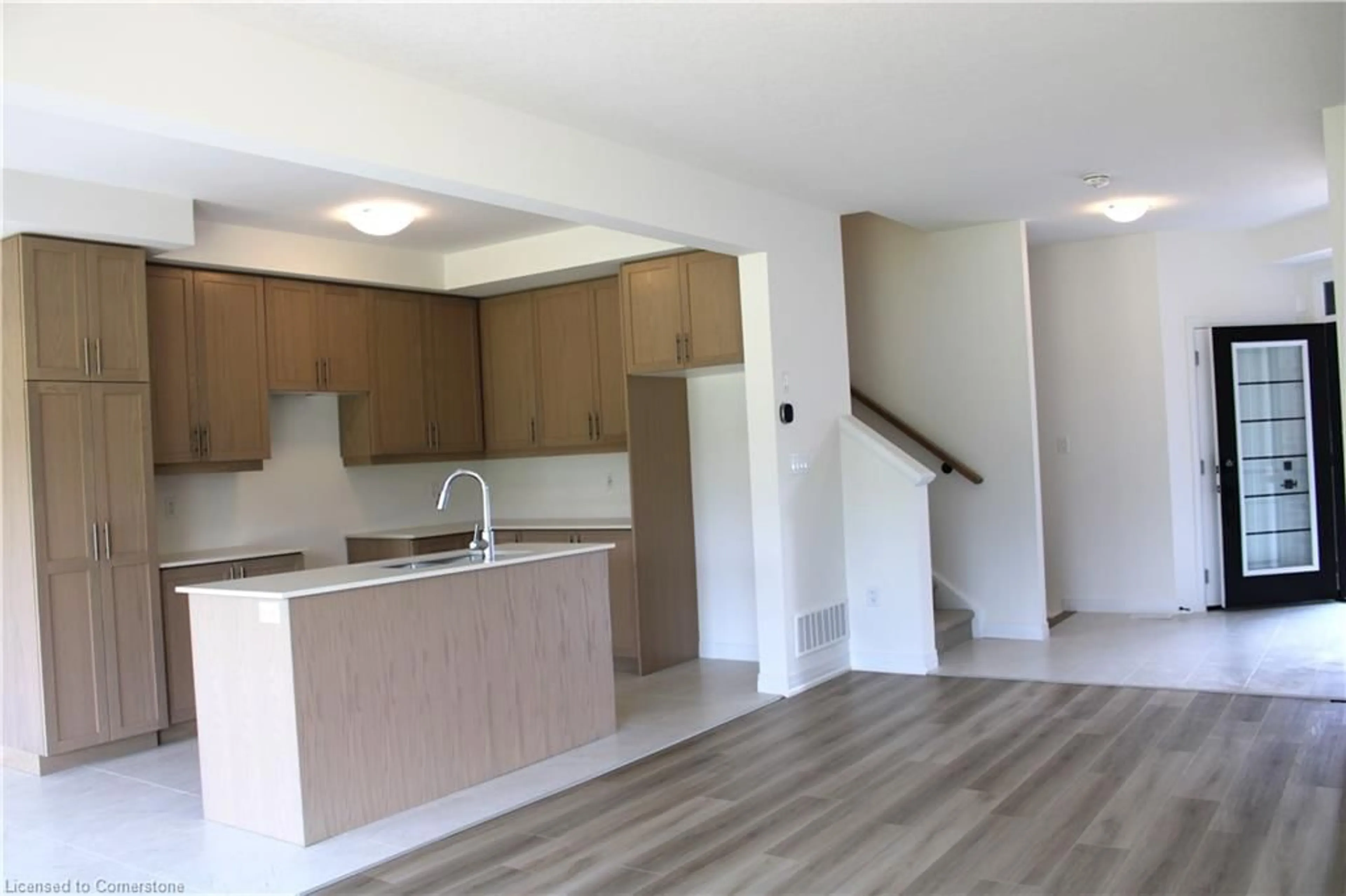 A pic of a room for 94 Gort Ave, Paris Ontario N3L 0P1