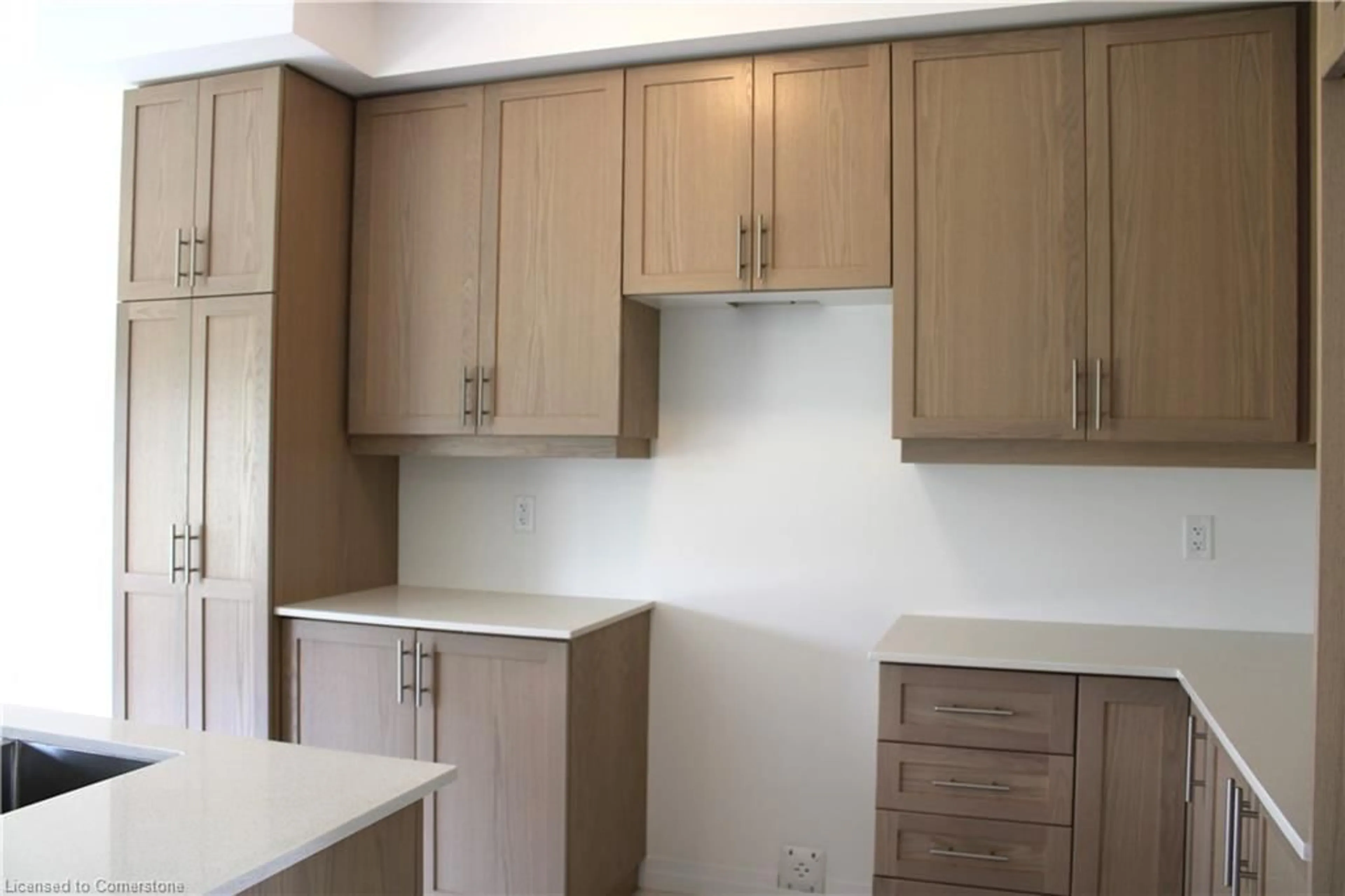 Standard kitchen, wood/laminate floor for 94 Gort Ave, Paris Ontario N3L 0P1