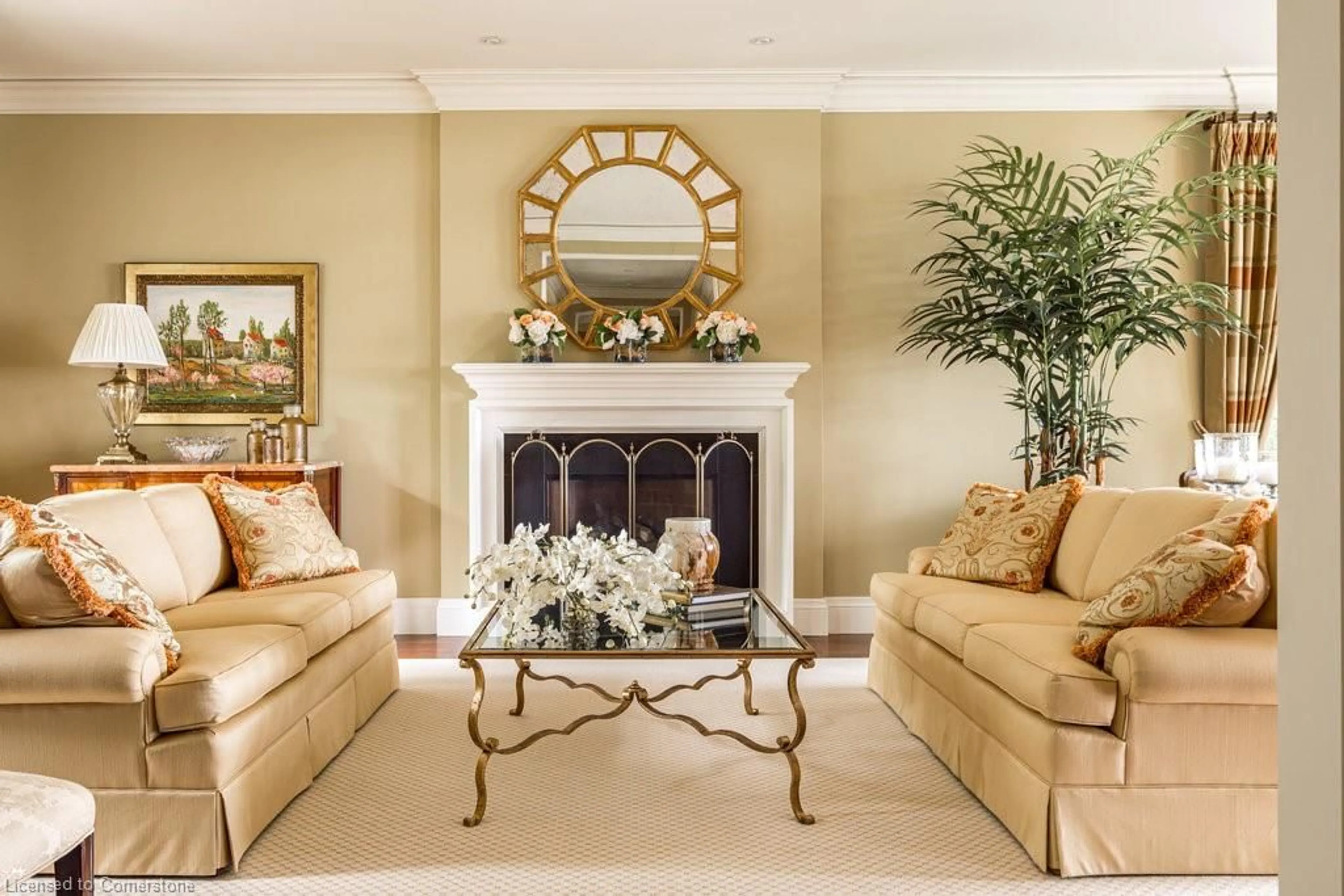 Living room with furniture, unknown for 6 Ennisclare Dr, Oakville Ontario L6J 4N2