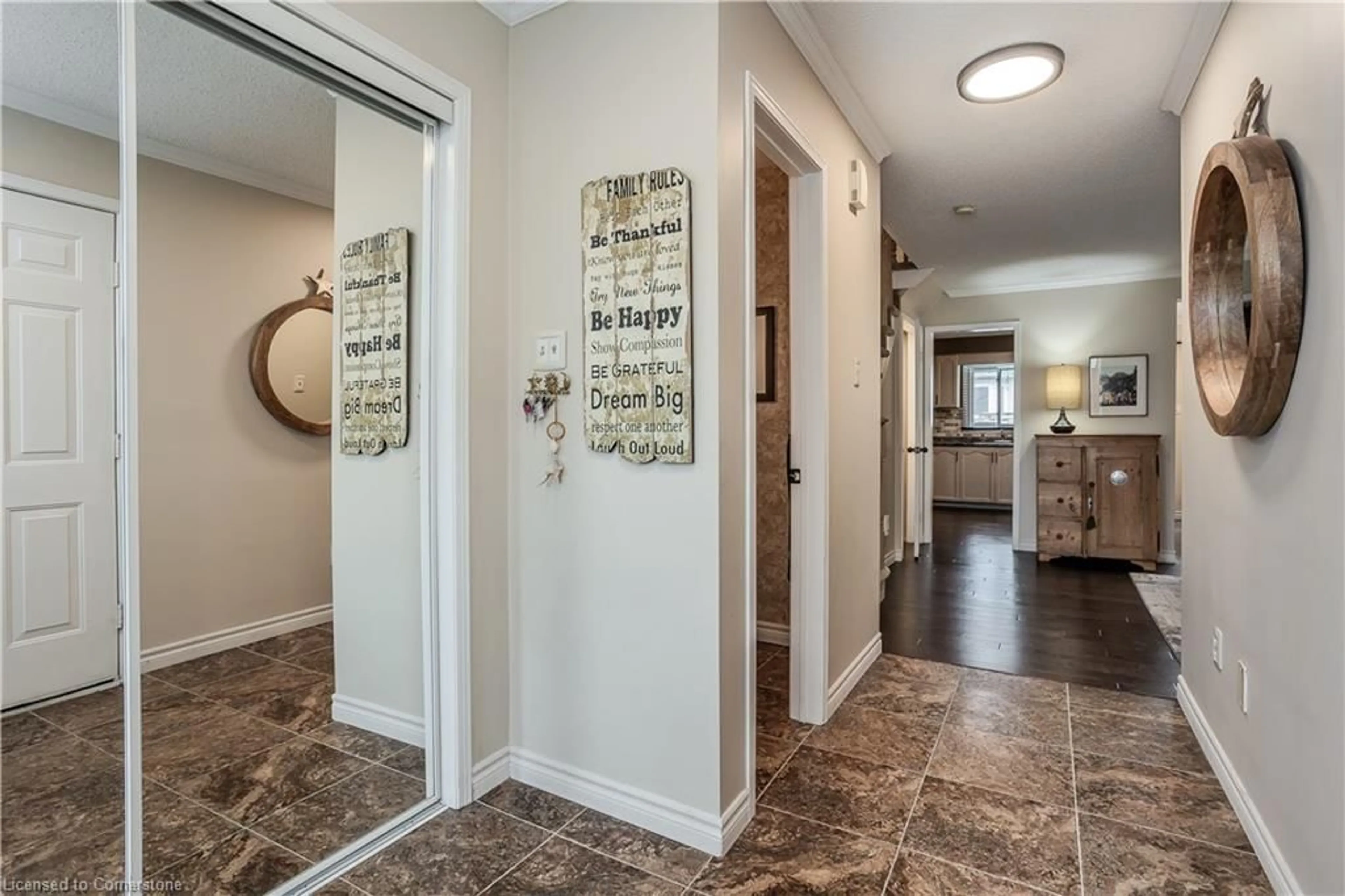 Indoor entryway for 2022 Atkinson Dr #10, Burlington Ontario L7M 4H6