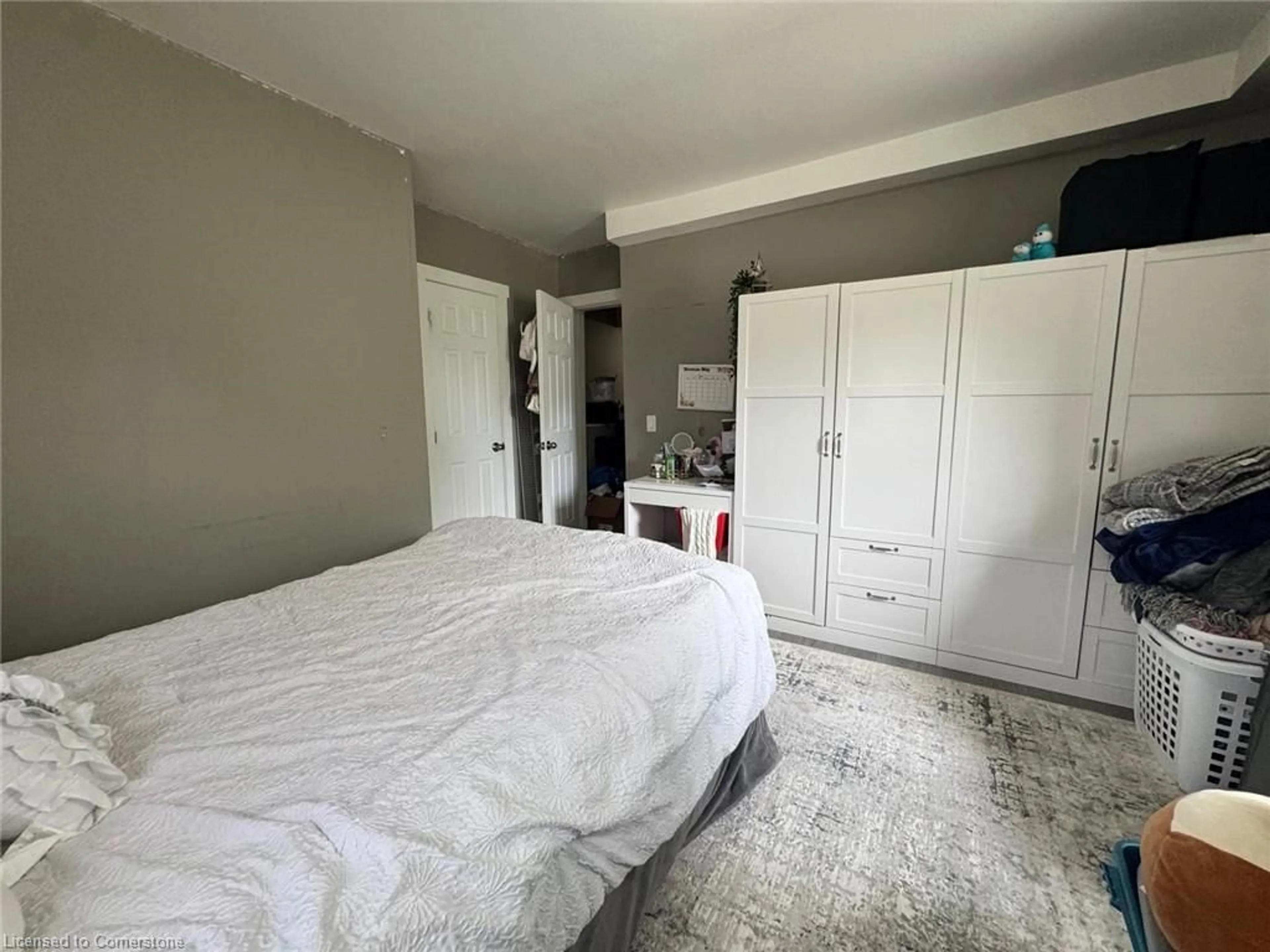 A pic of a room for 328 Centre St, Oshawa Ontario L1H 4B5