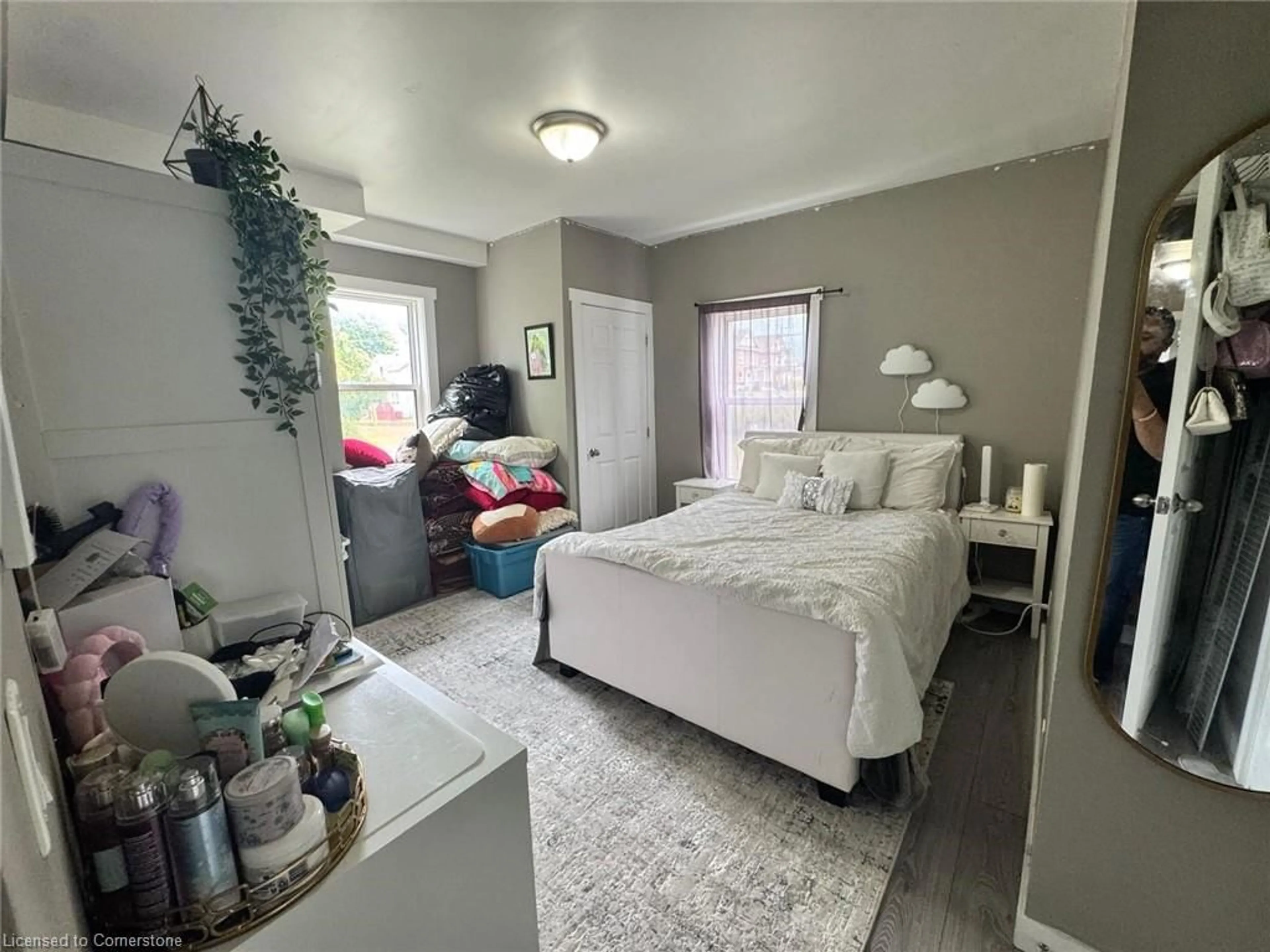 A pic of a room for 328 Centre St, Oshawa Ontario L1H 4B5