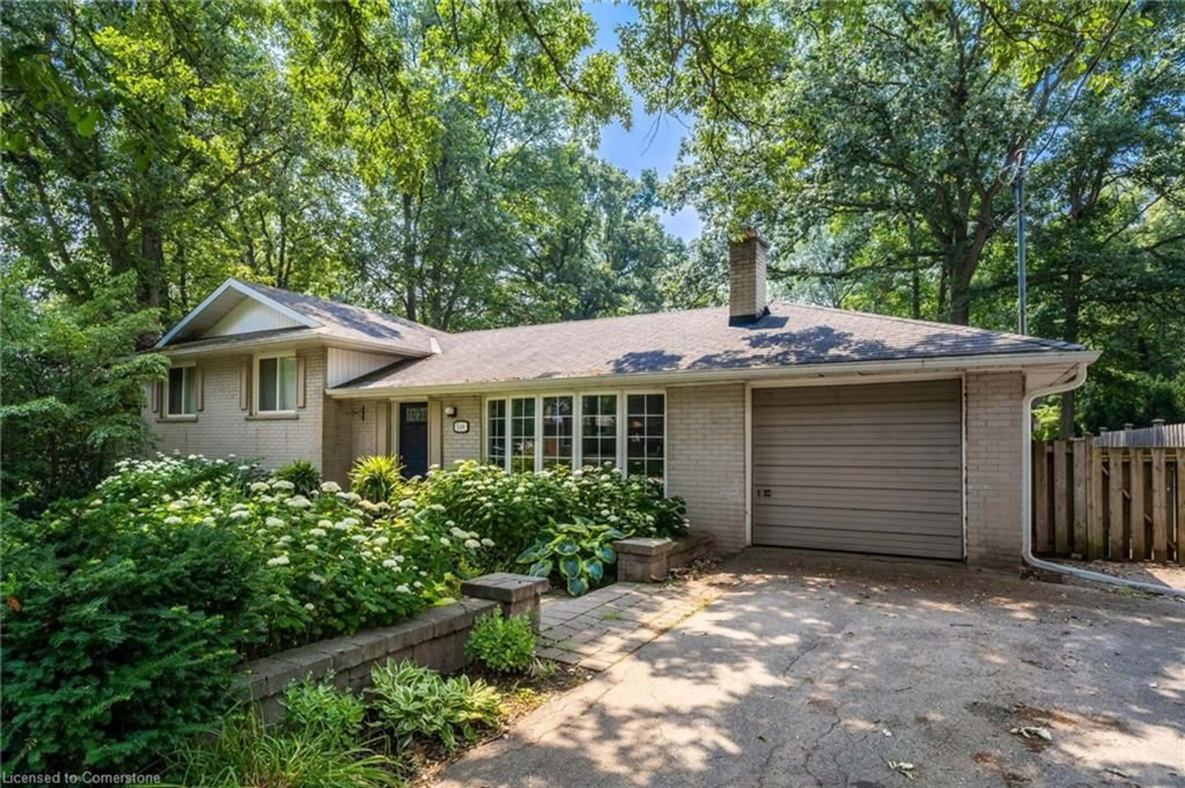 Home with brick exterior material, unknown for 548 Swann Dr, Oakville Ontario L6L 3X1