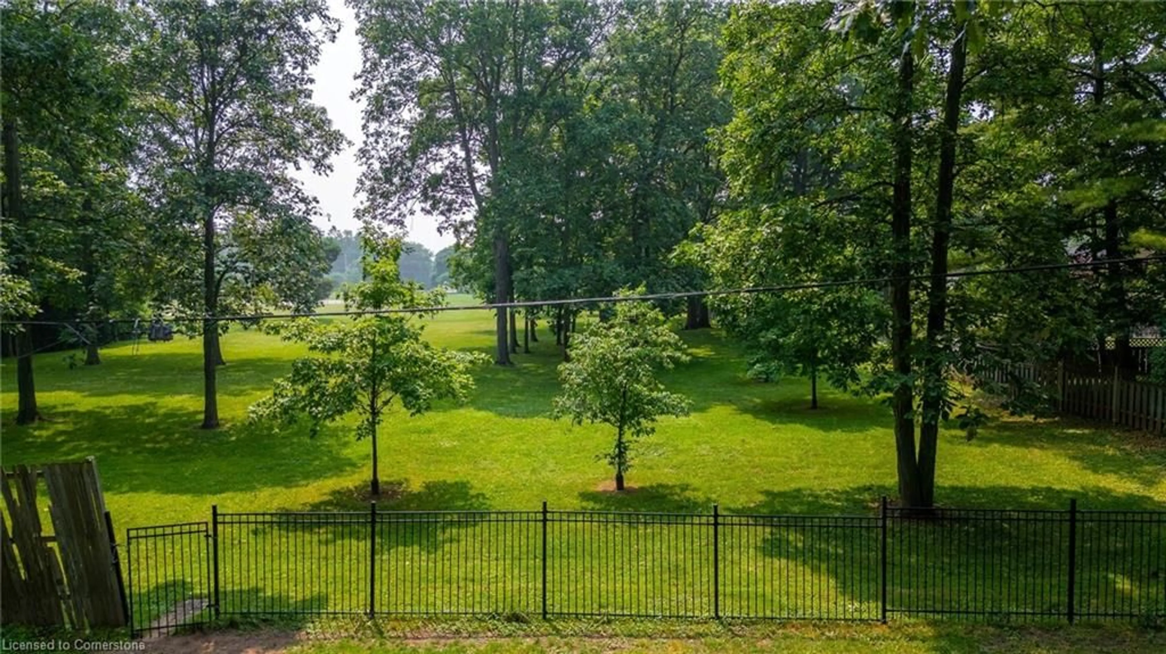A pic from outside/outdoor area/front of a property/back of a property/a pic from drone, forest/trees view for 548 Swann Dr, Oakville Ontario L6L 3X1