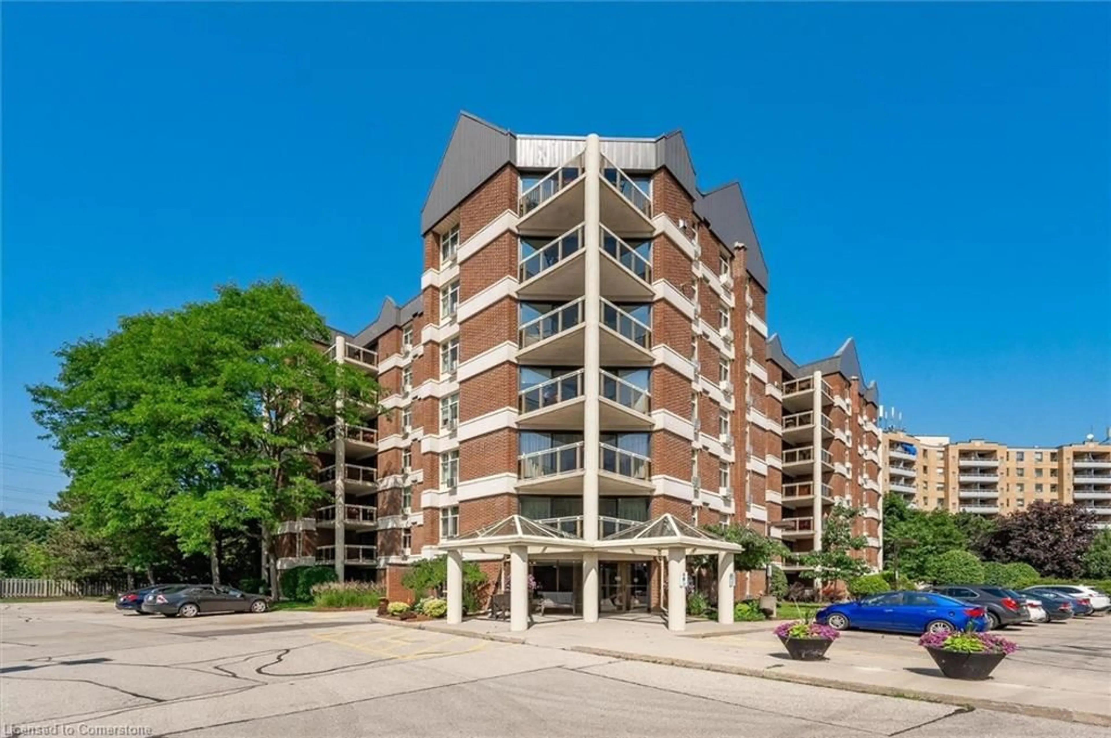 Unknown for 8 Christopher Crt #306, Guelph Ontario N1G 4N7