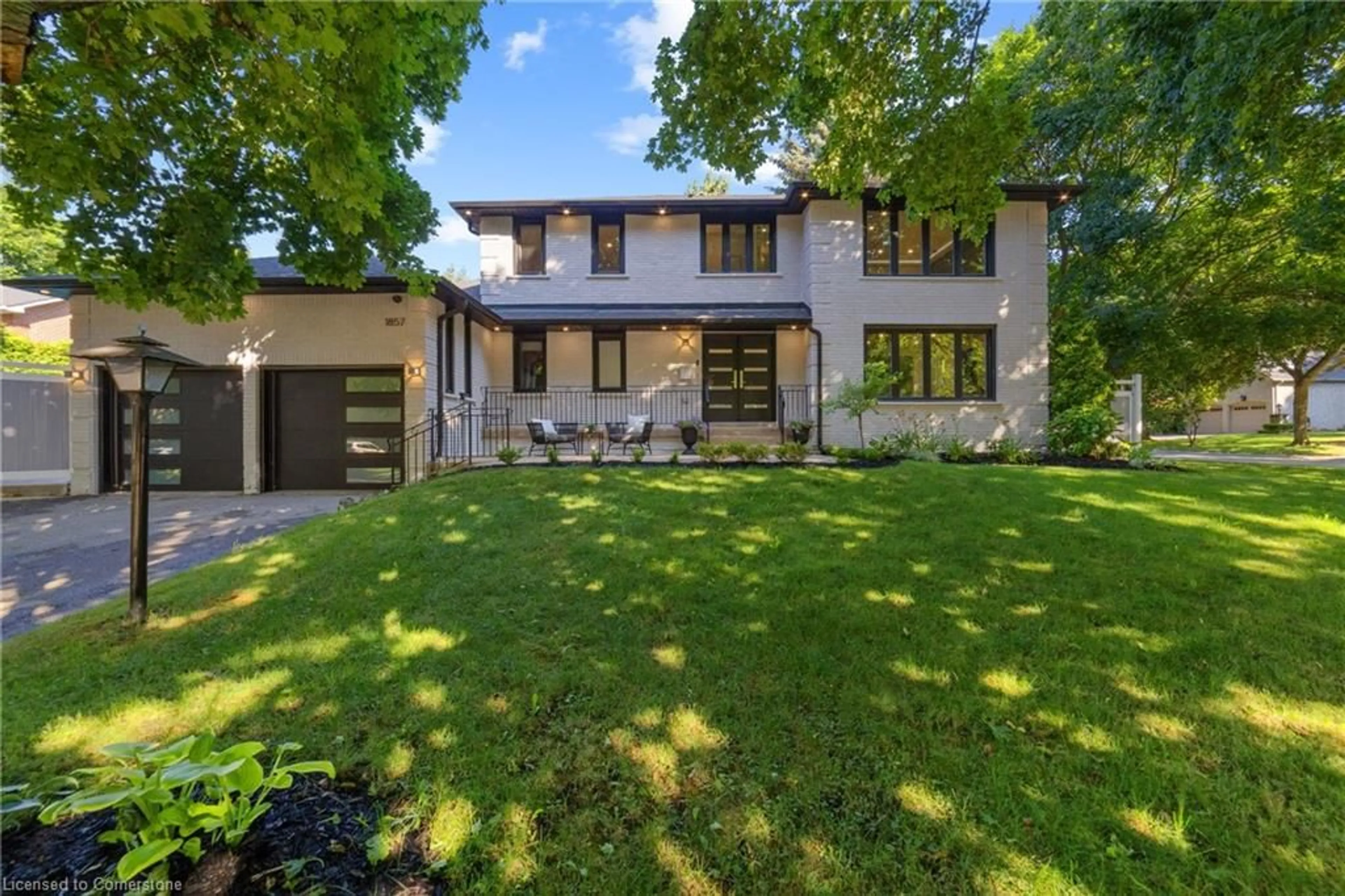 Home with brick exterior material, street for 1857 Friar Tuck Crt, Mississauga Ontario L5K 2L4