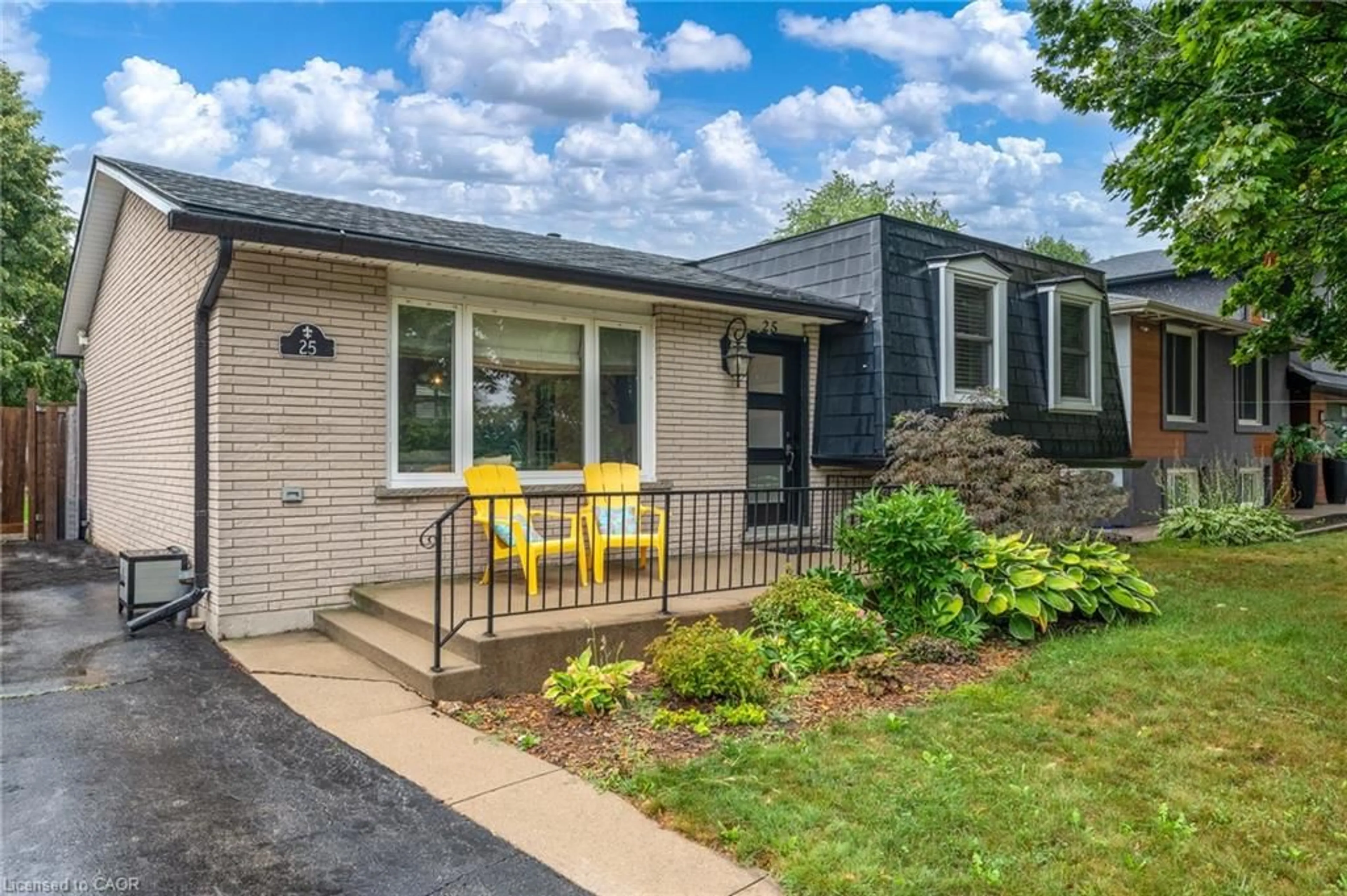 Home with brick exterior material, street for 25 Glenvale Dr, Hamilton Ontario L9C 2X5