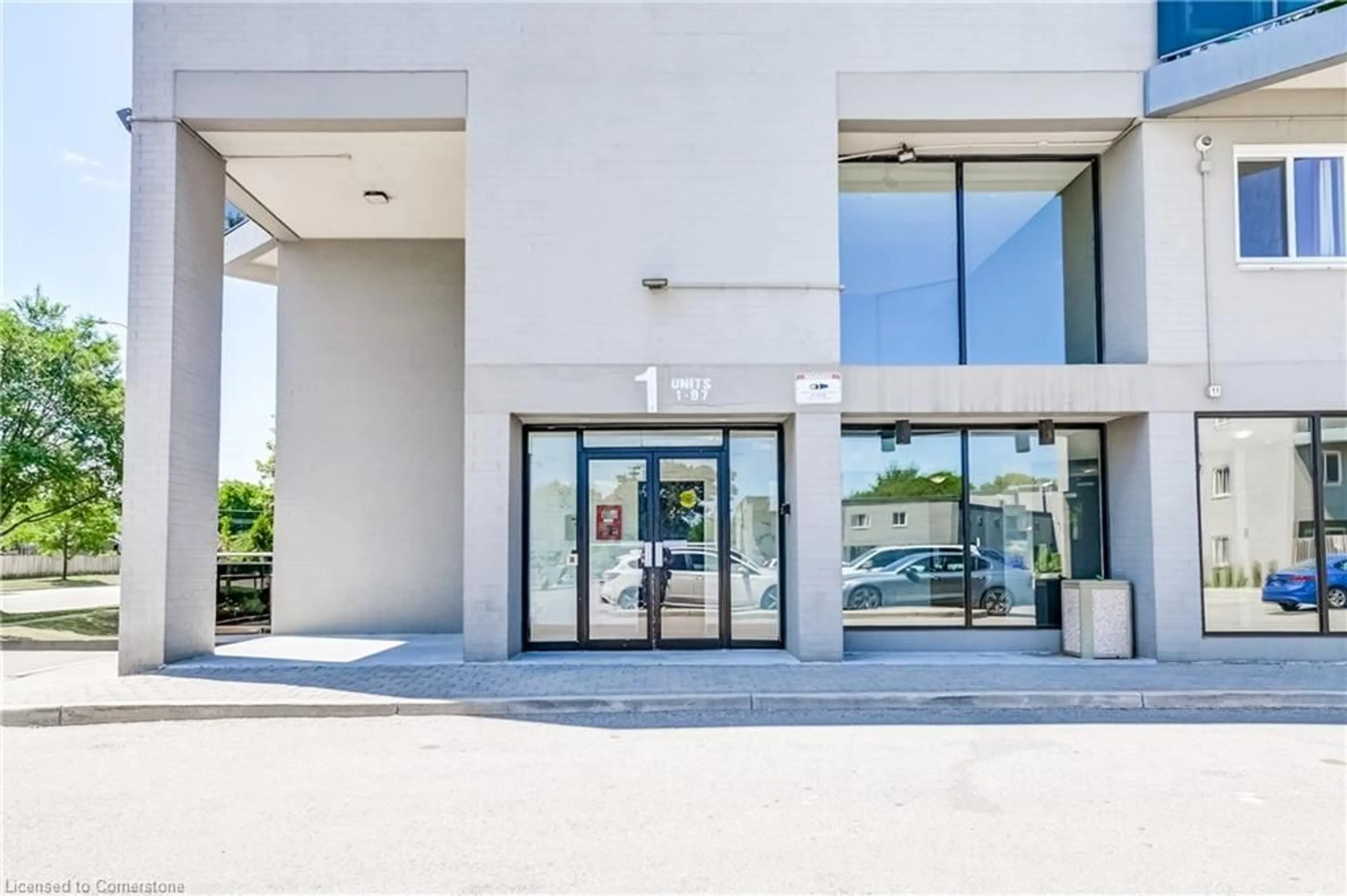 Indoor foyer for 2001 Bonnymede Dr #45, Mississauga Ontario L5J 4H8