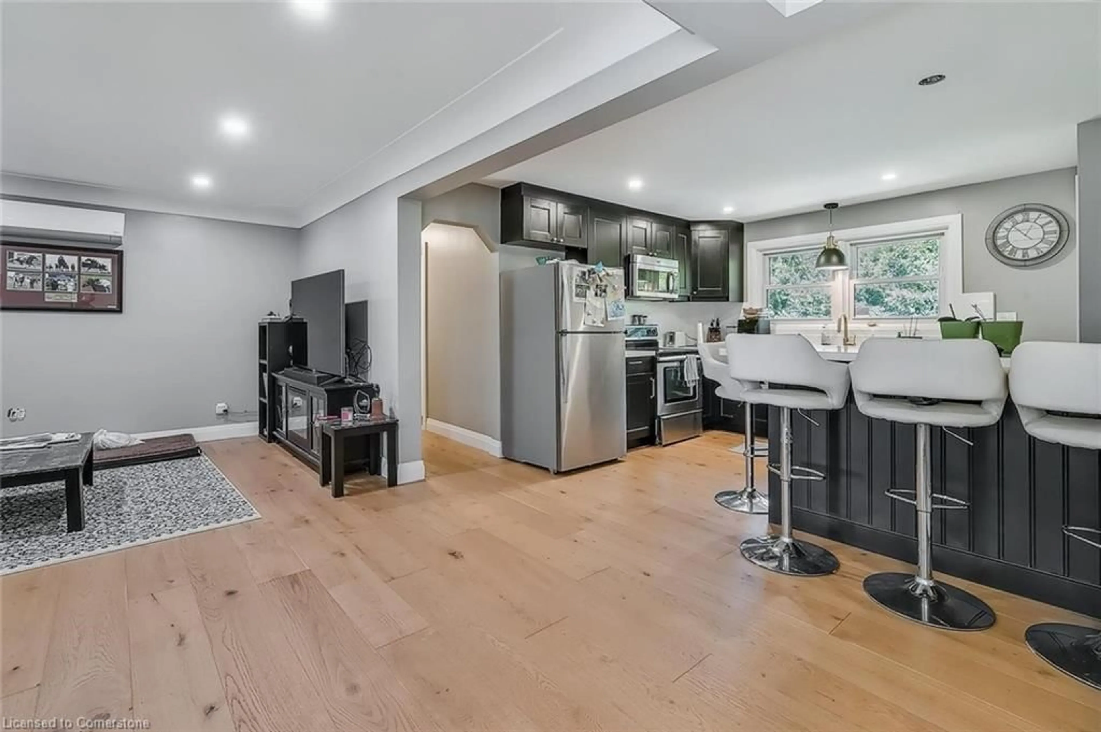 Open concept kitchen, unknown for 620 North St, Cambridge Ontario N3H 1G7