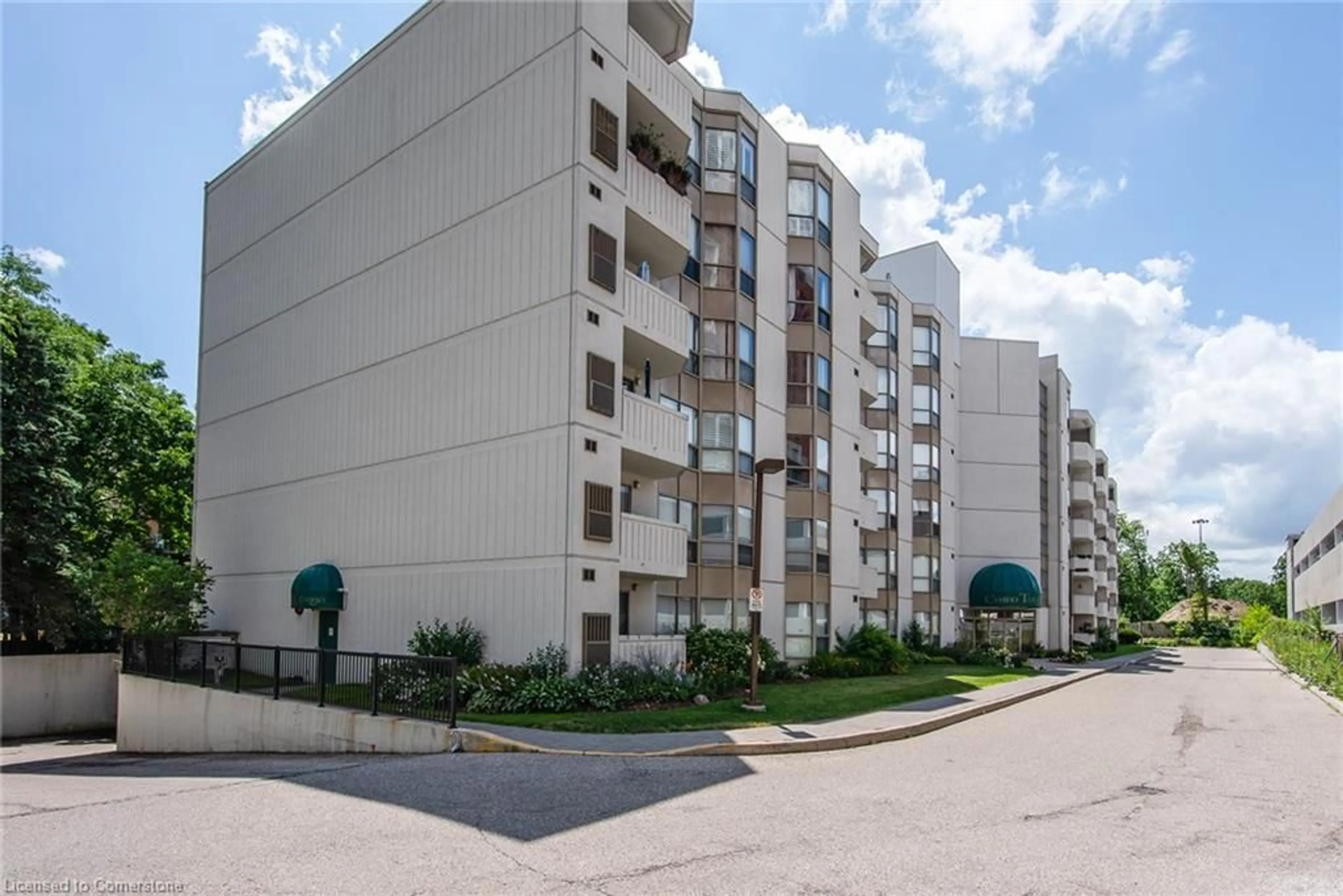 Unknown for 3267 King St #604, Kitchener Ontario N2A 4A4