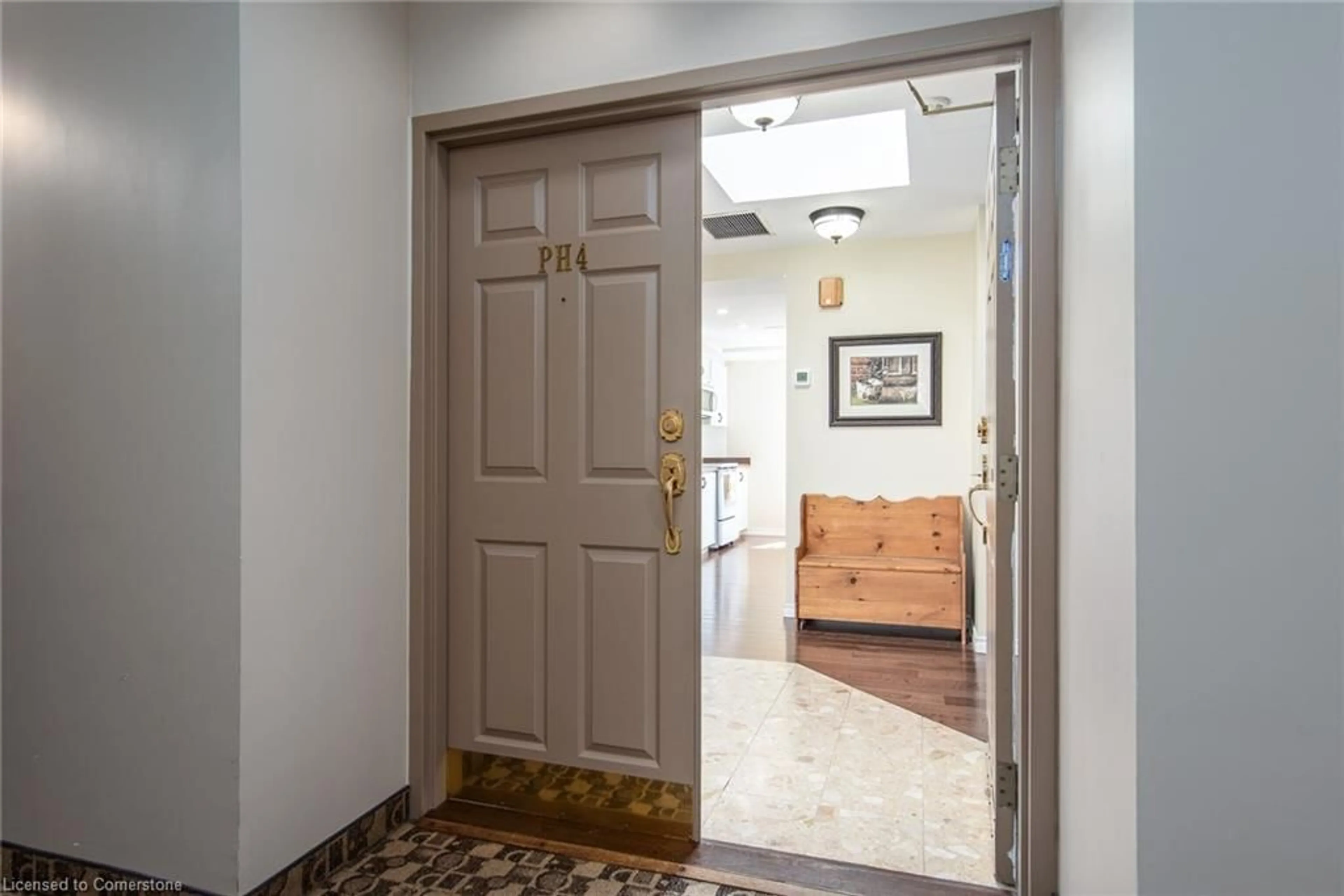 Indoor foyer for 3267 King St #604, Kitchener Ontario N2A 4A4