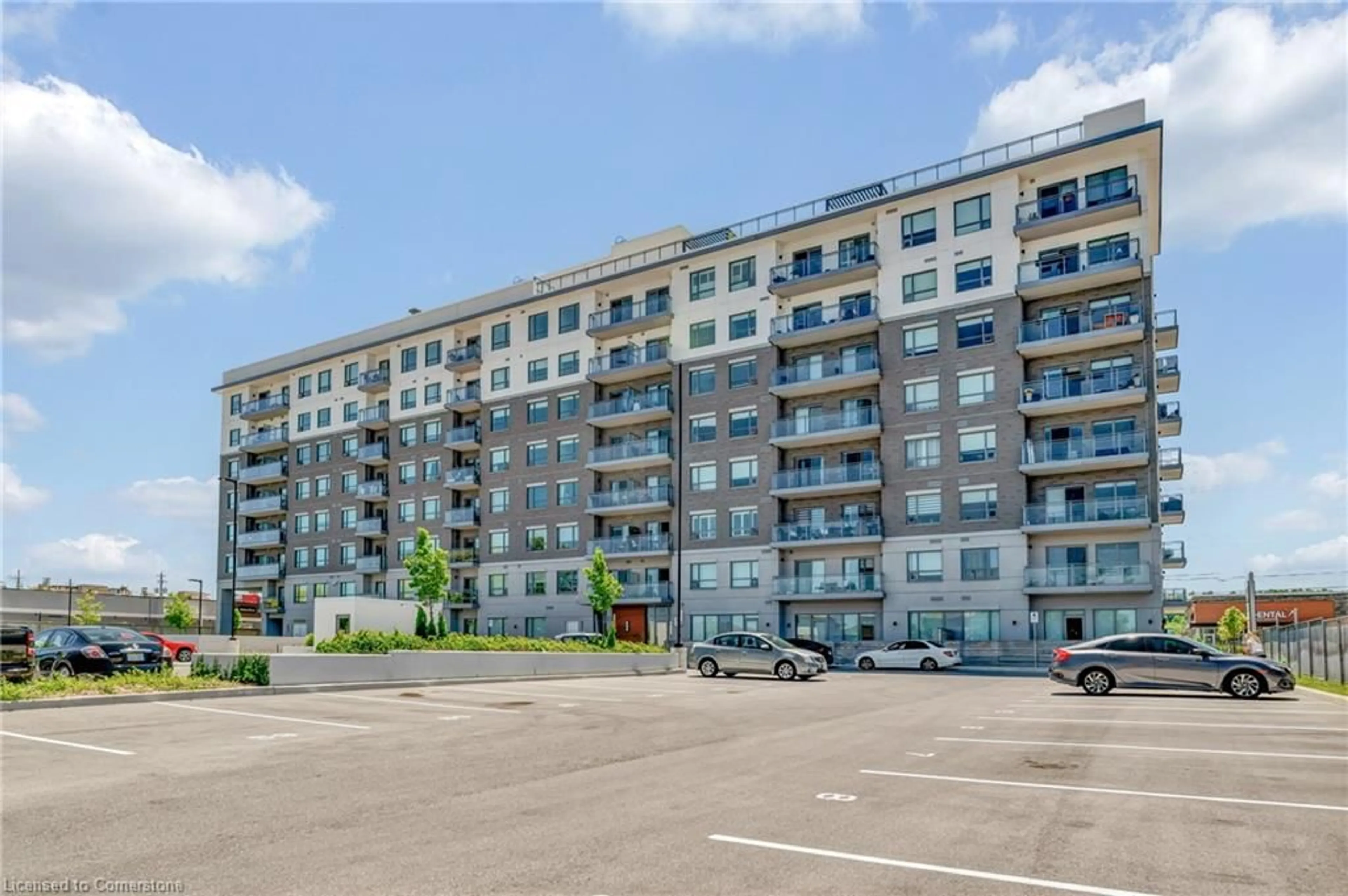 Patio, building for 121 Highway 8 #102, Stoney Creek Ontario L8G 0A3