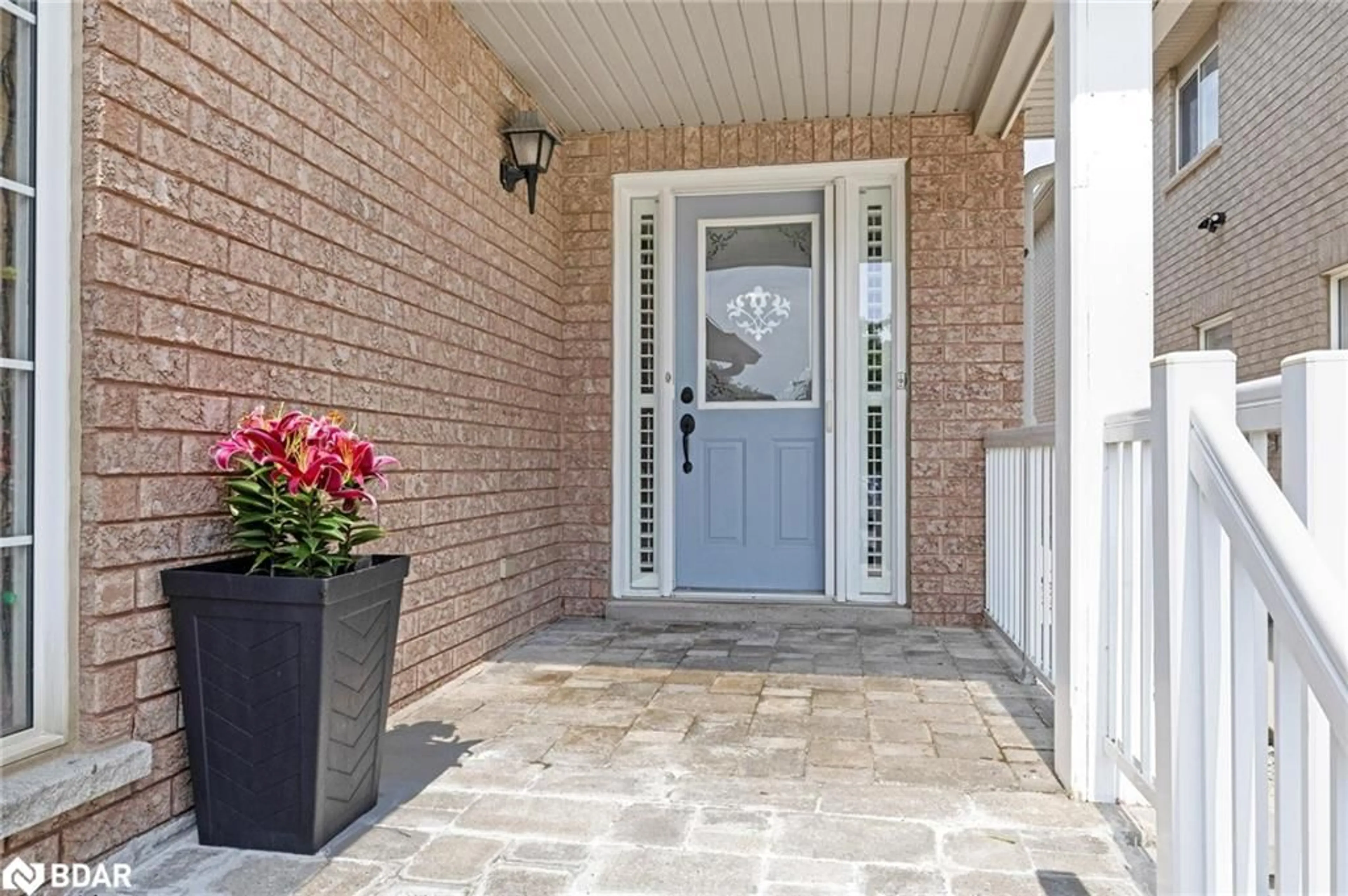 Indoor entryway for 3368 Crimson King Cir, Mississauga Ontario L5N 8N1