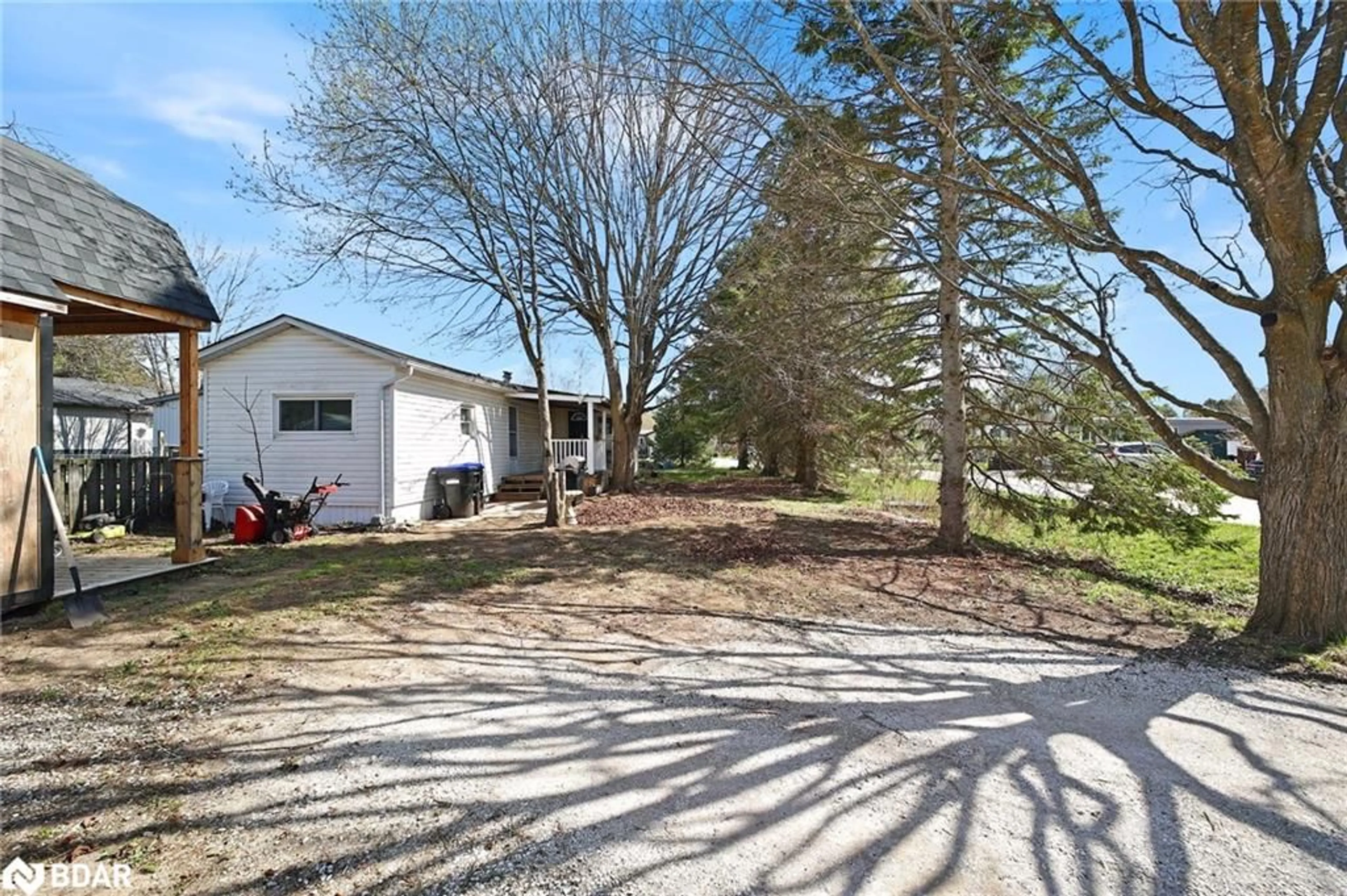 A pic from outside/outdoor area/front of a property/back of a property/a pic from drone, street for 2 East St, Angus Ontario L0M 1B1