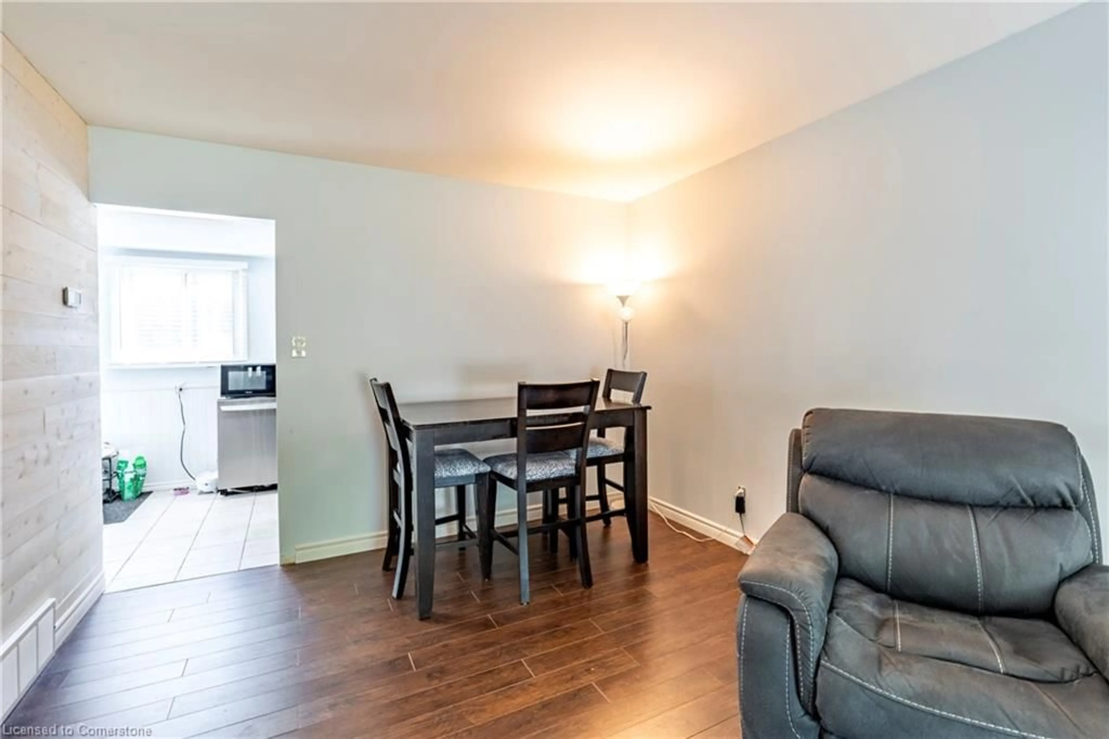 A pic of a room for 4 Tamarack Crt, Cambridge Ontario N3C 3A8