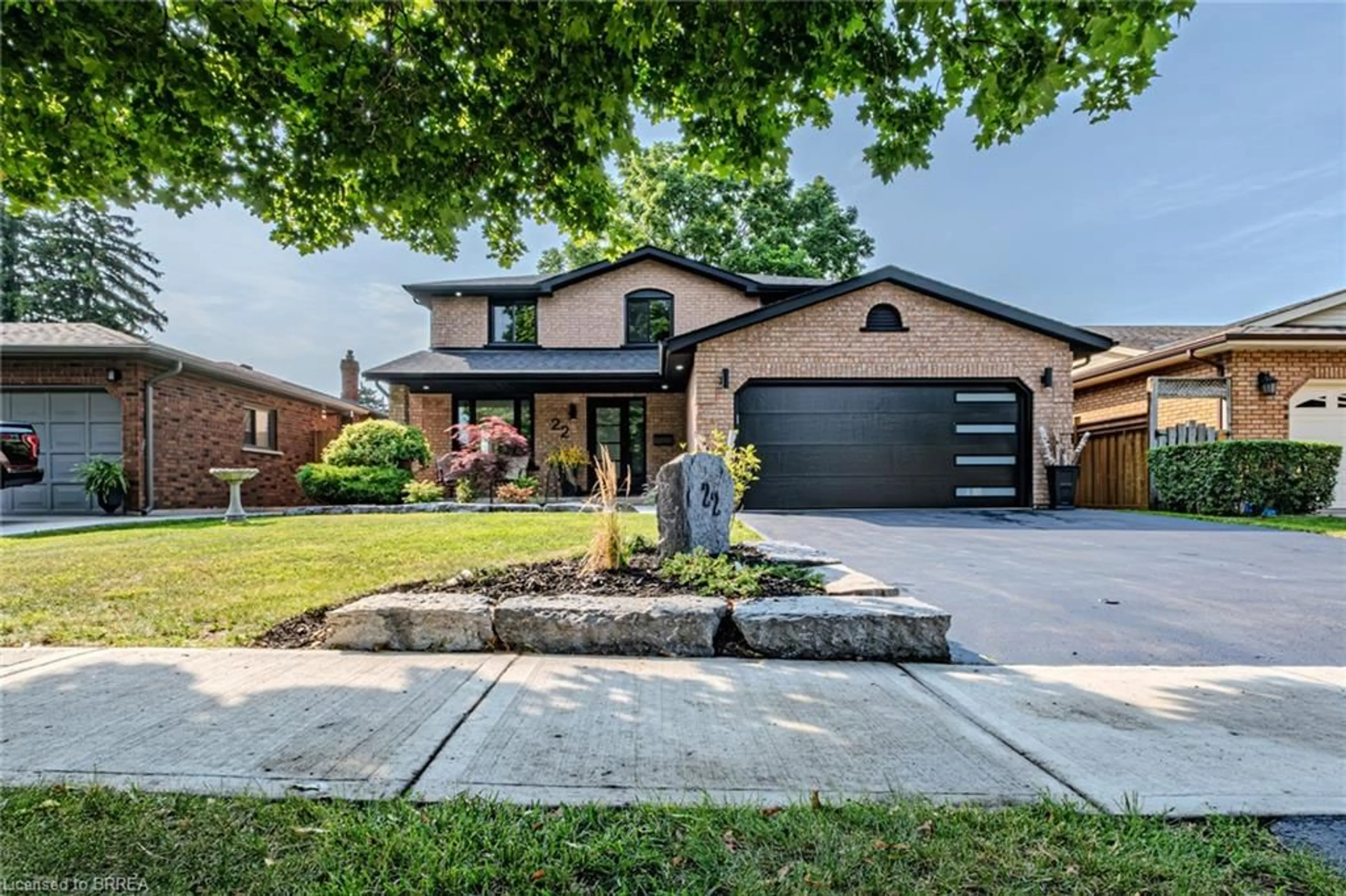 Home with brick exterior material, street for 22 Royal Oak Dr, Brantford Ontario N3R 7P3