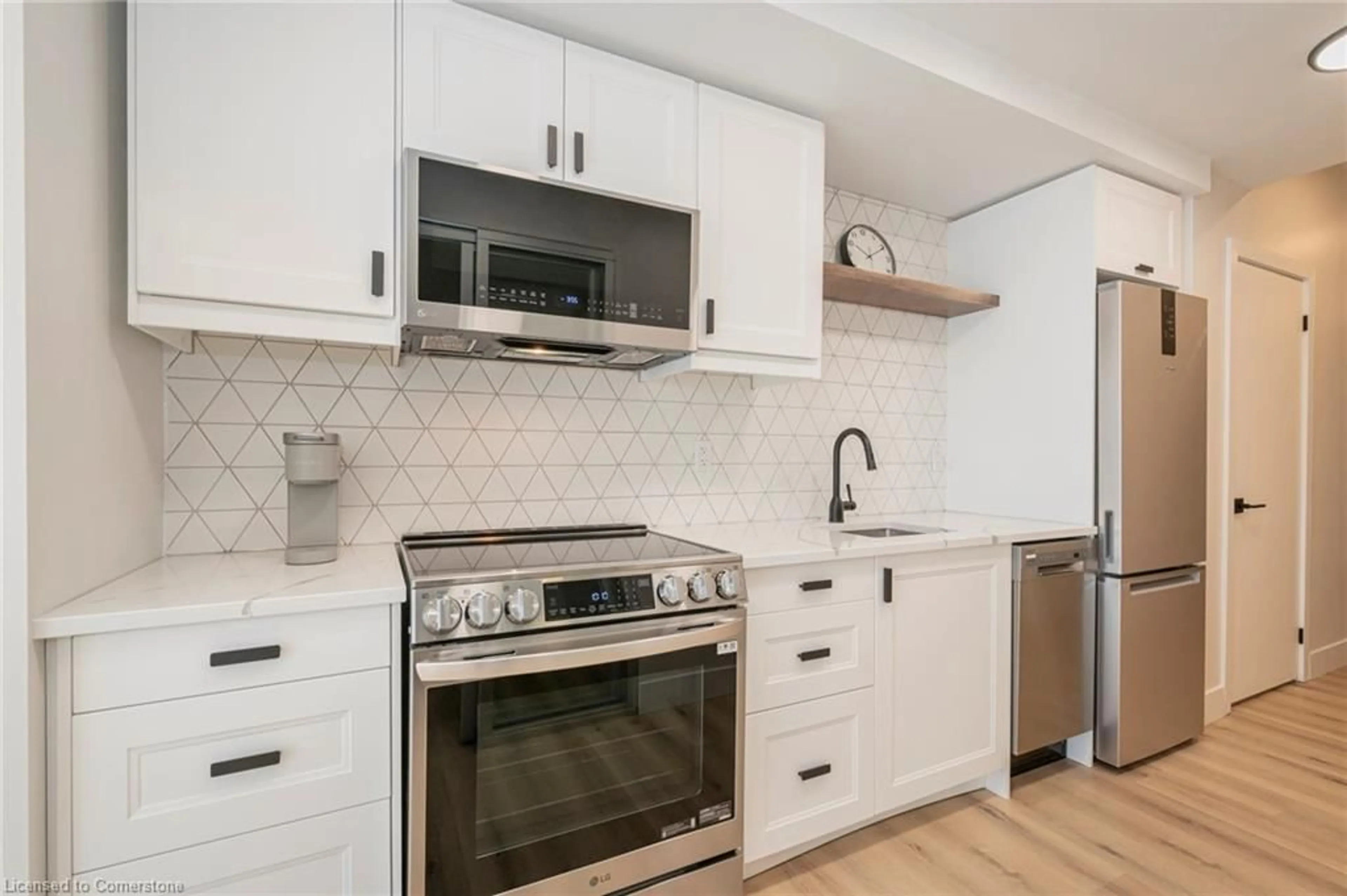Standard kitchen, unknown for 5 Wellington St #1403, Kitchener Ontario N2G 1C7