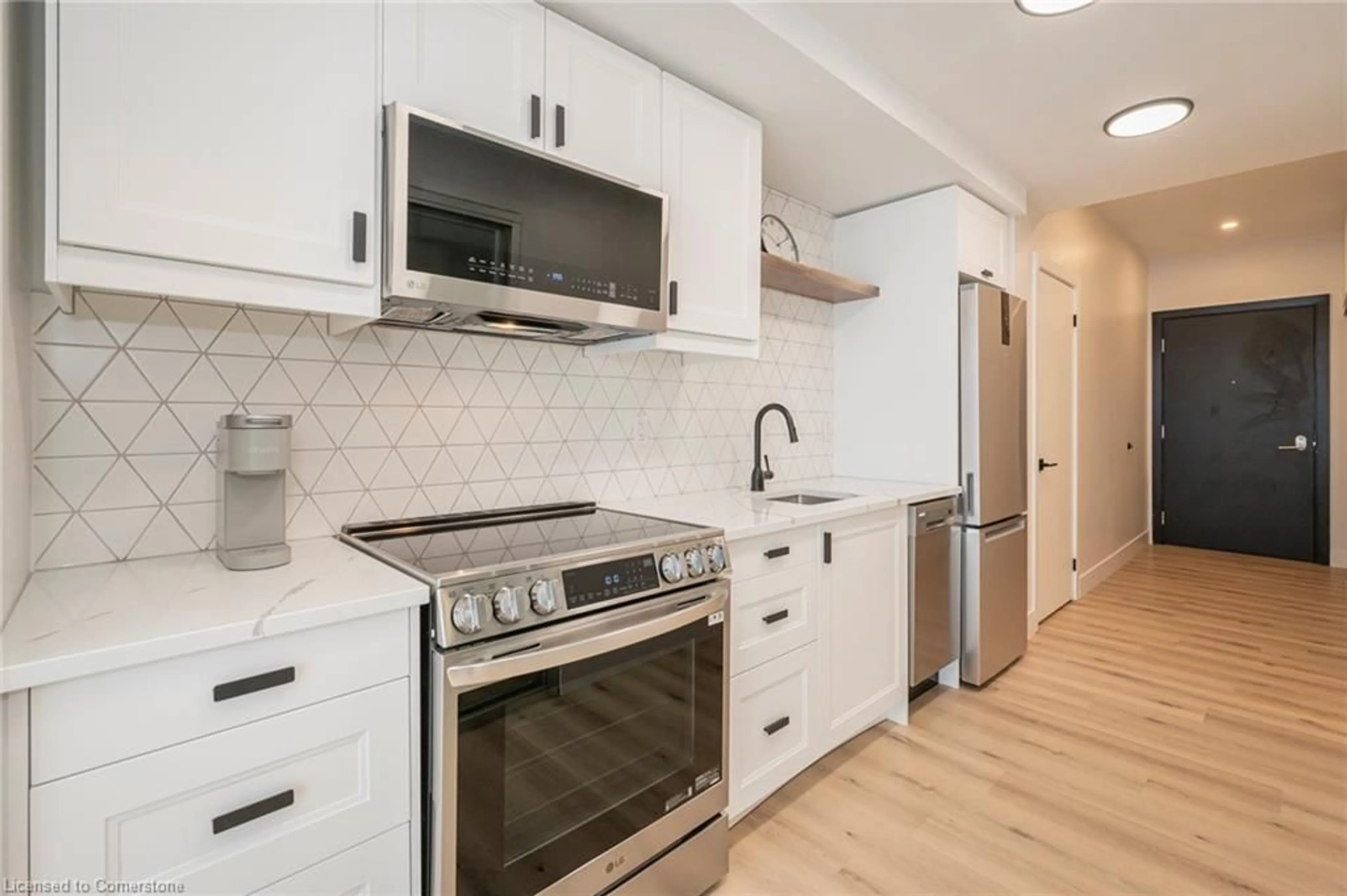 Standard kitchen, ceramic/tile floor for 5 Wellington St #1403, Kitchener Ontario N2G 1C7