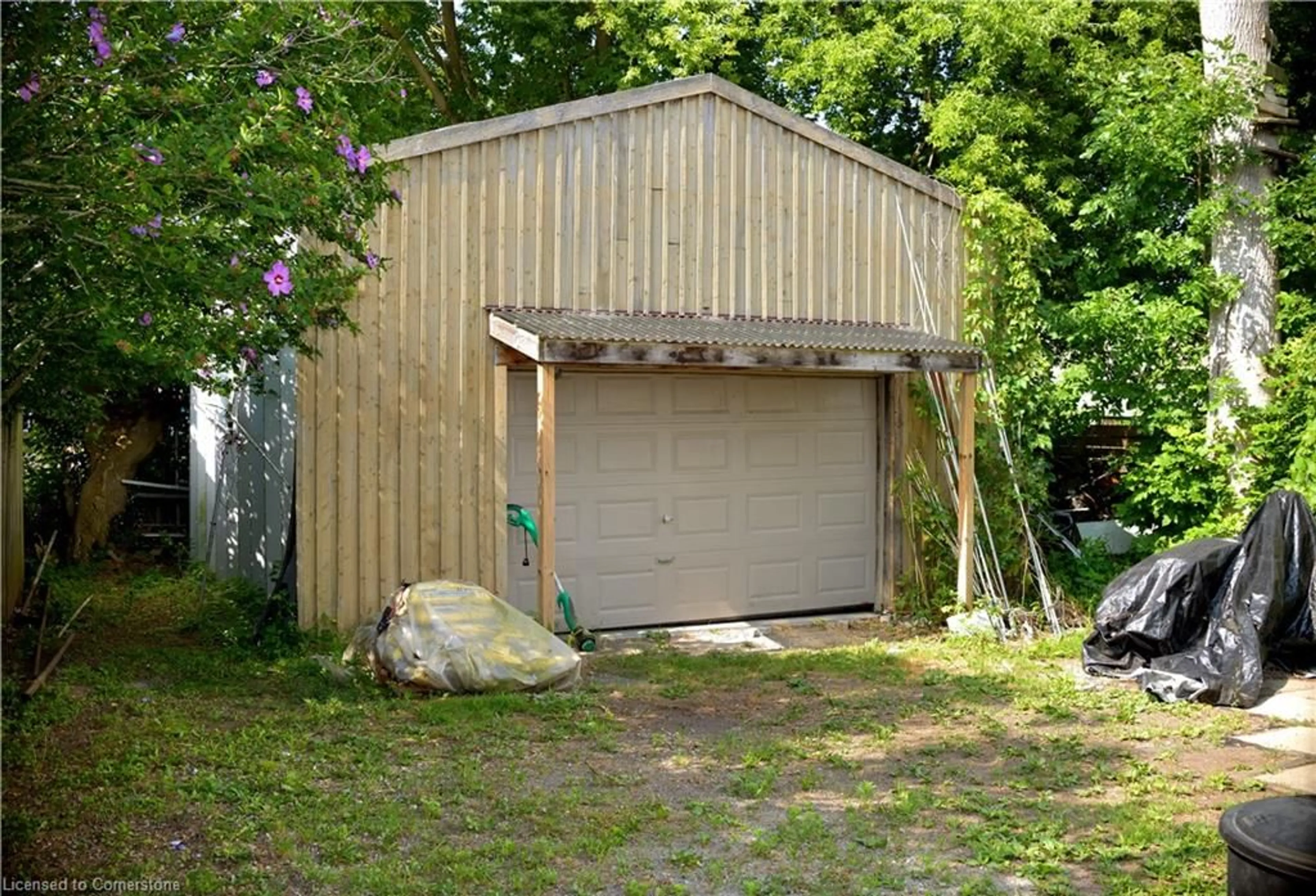 Shed for 116 S Cayuga St W St, Dunnville Ontario N1A 2P4