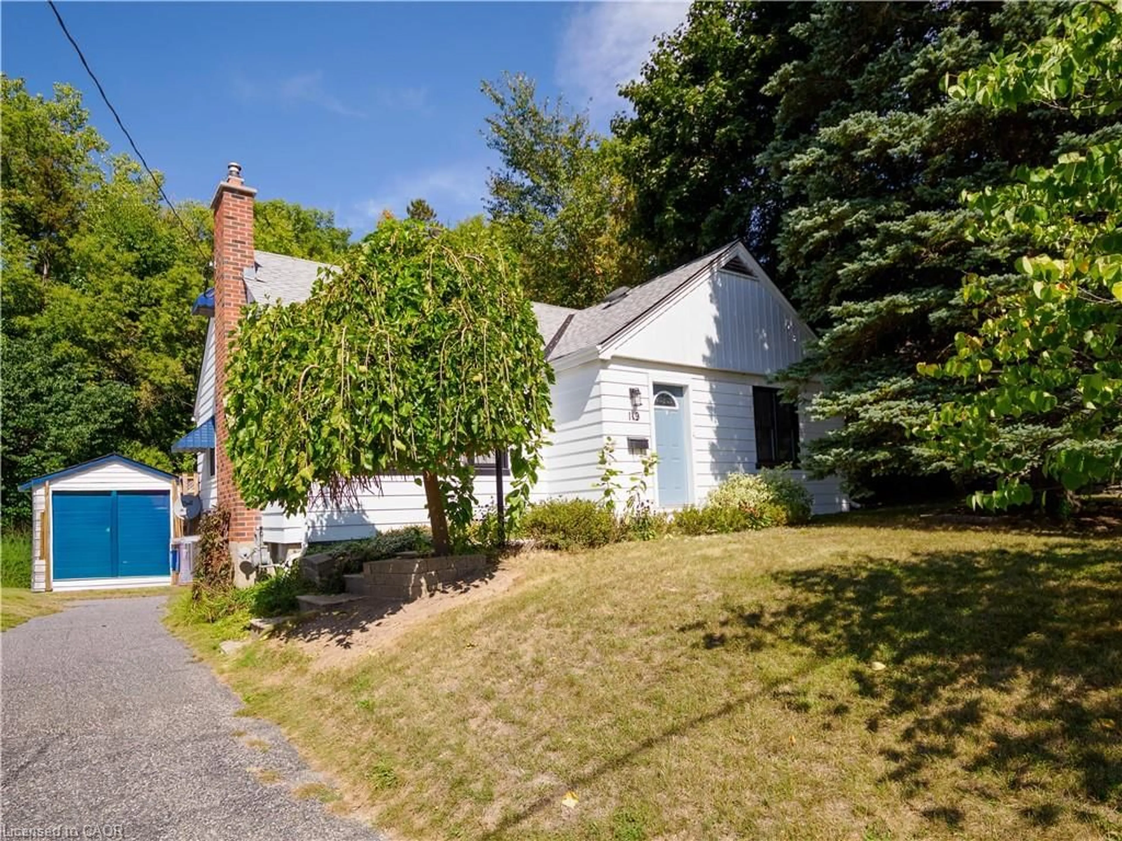 A pic from outside/outdoor area/front of a property/back of a property/a pic from drone, street for 119 Mccall Cres, Simcoe Ontario N3Y 2C8
