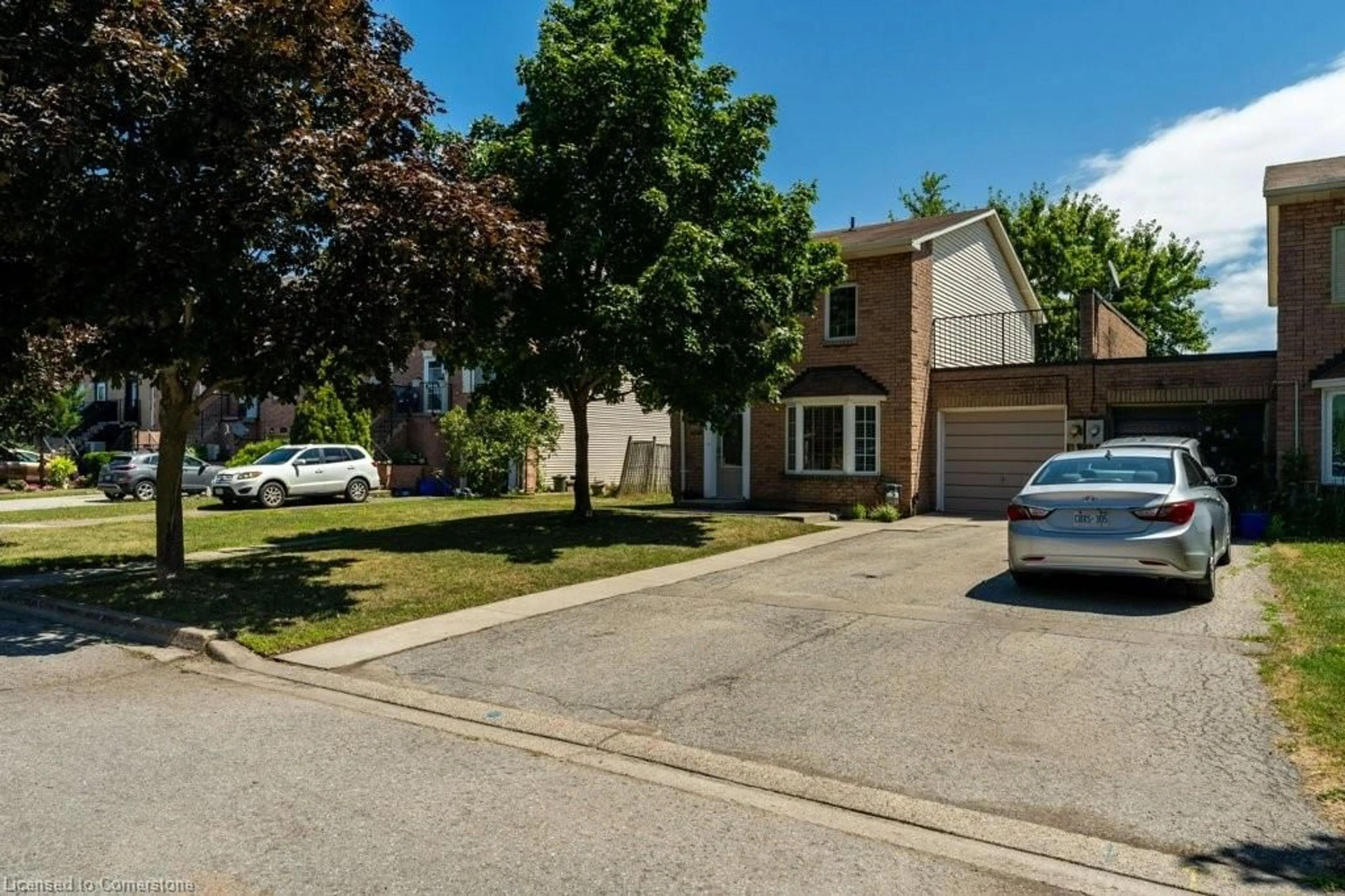 A pic from outside/outdoor area/front of a property/back of a property/a pic from drone, street for 4347 Arejay Ave, Lincoln Ontario L3J 0P4