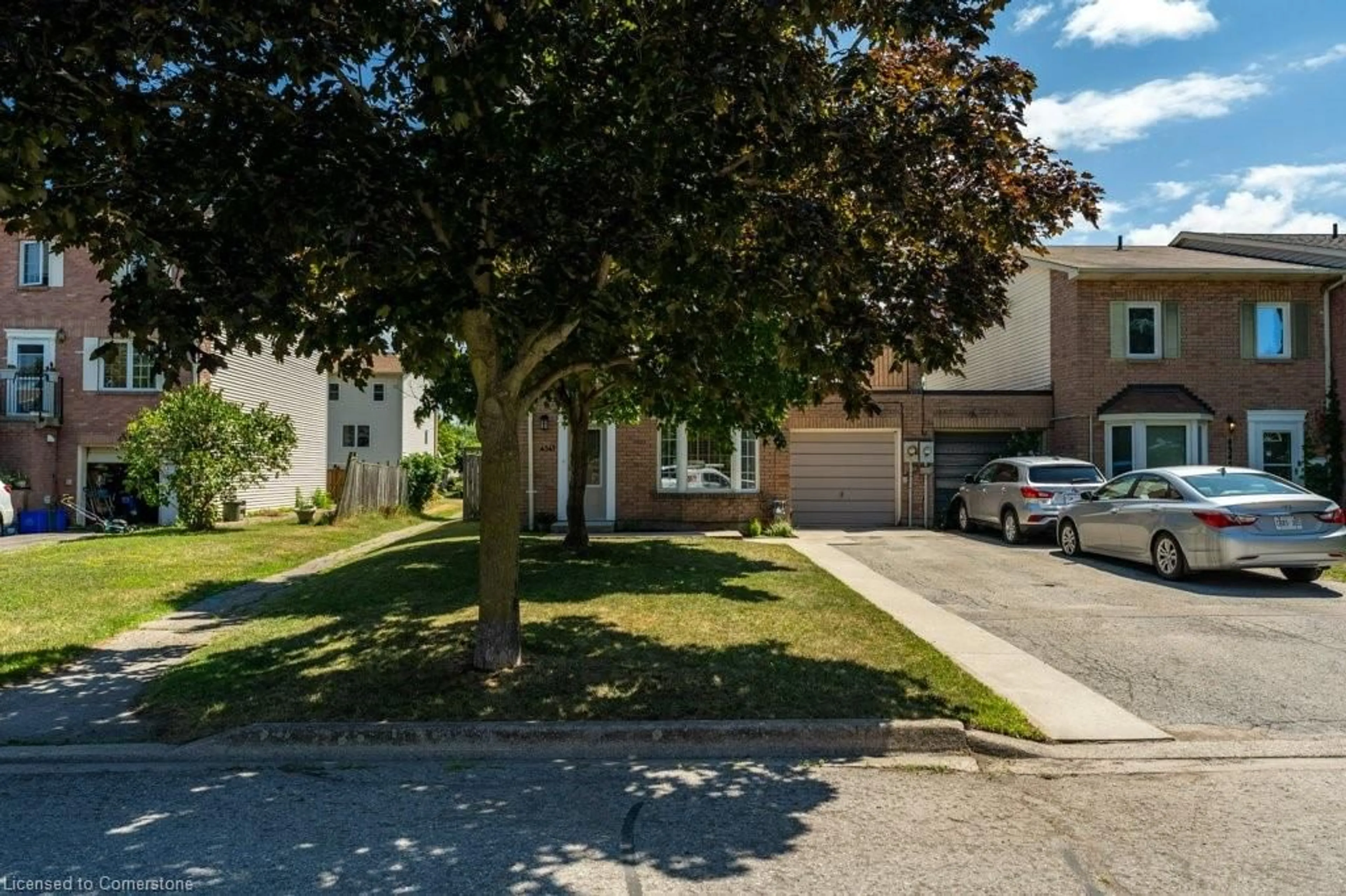 A pic from outside/outdoor area/front of a property/back of a property/a pic from drone, street for 4347 Arejay Ave, Lincoln Ontario L3J 0P4