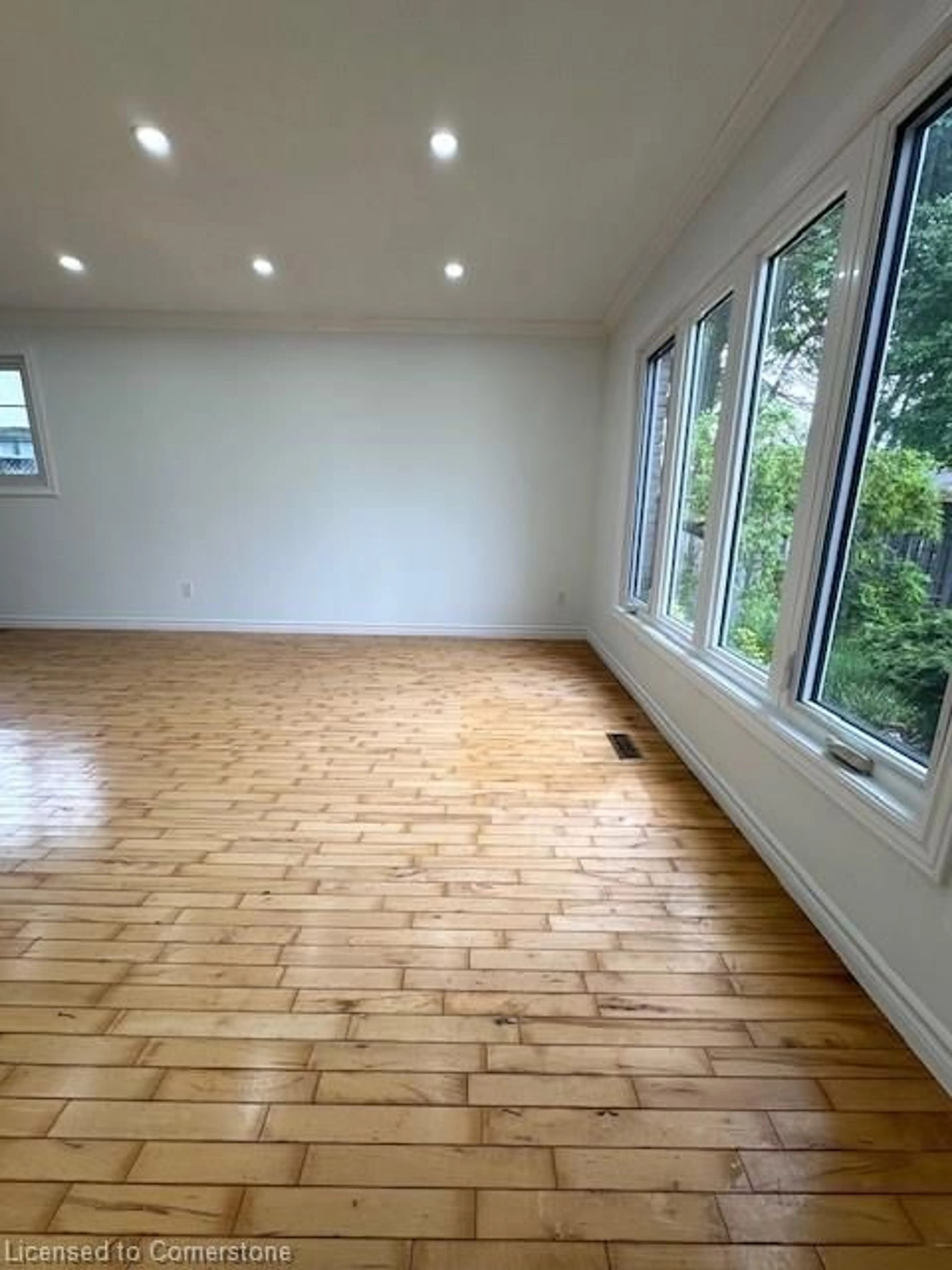 A pic of a room for 14 Pilkington Cres, Whitby Ontario L1N 6E9