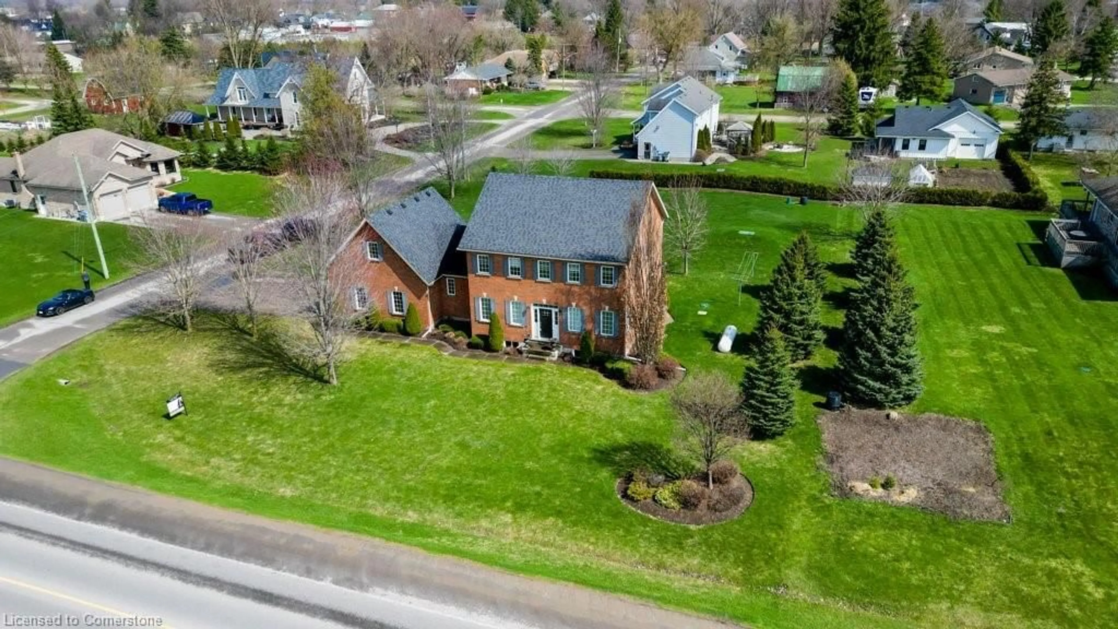 A pic from outside/outdoor area/front of a property/back of a property/a pic from drone, street for 4095 Princess St, Millbank Ontario N0K 1L0