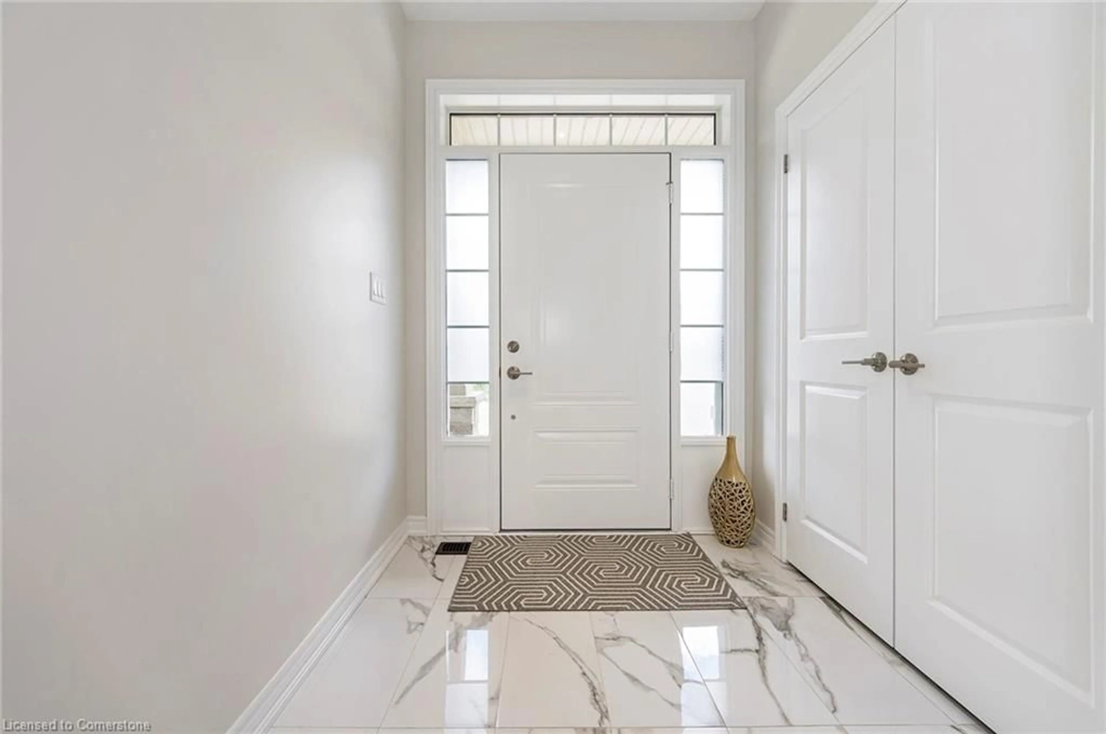 Indoor entryway for 1890 Rymal Rd #16, Hamilton Ontario L0R 1P0