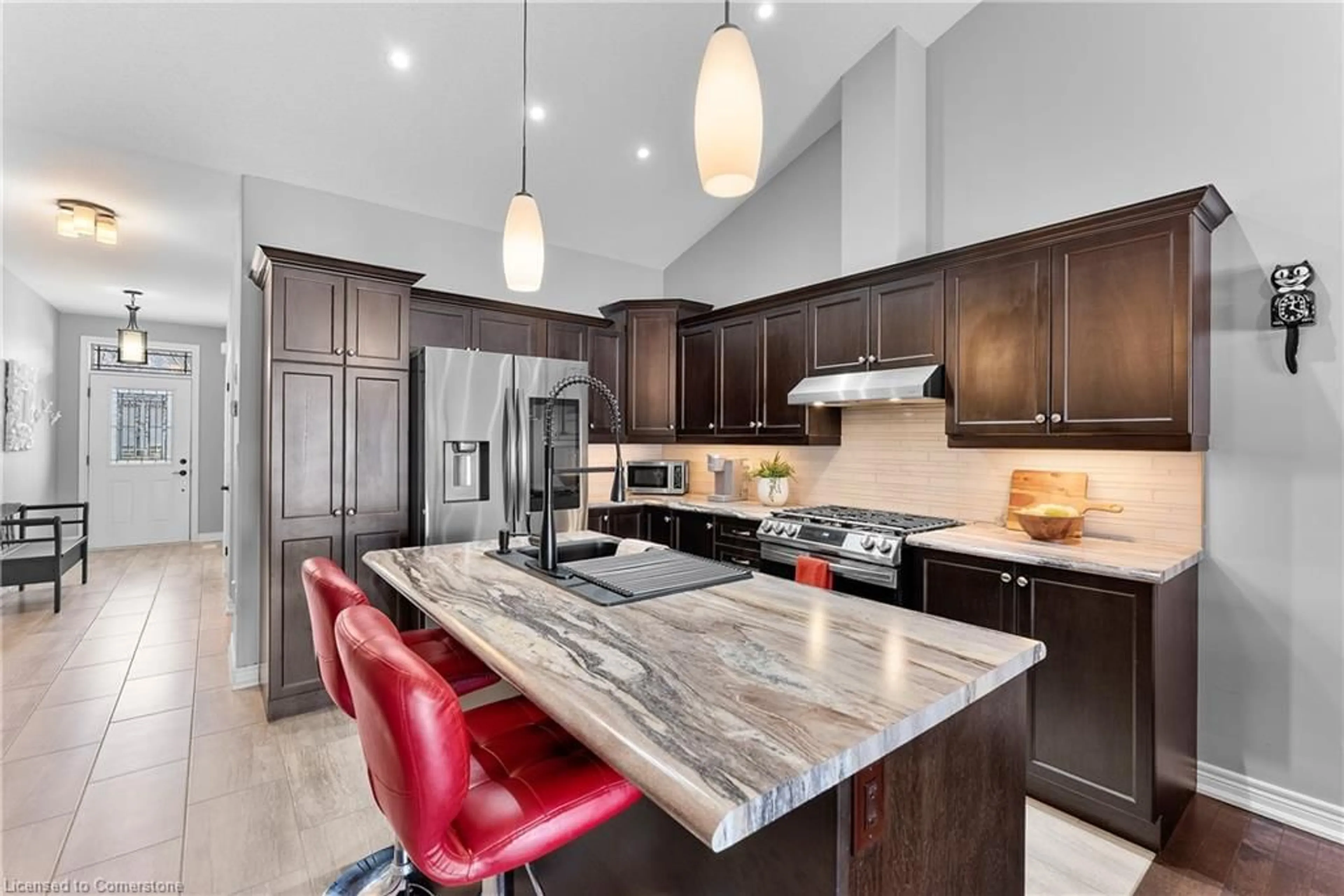 Contemporary kitchen, ceramic/tile floor for 9440 Eagle Ridge Dr #12, Niagara Falls Ontario L2H 0G6