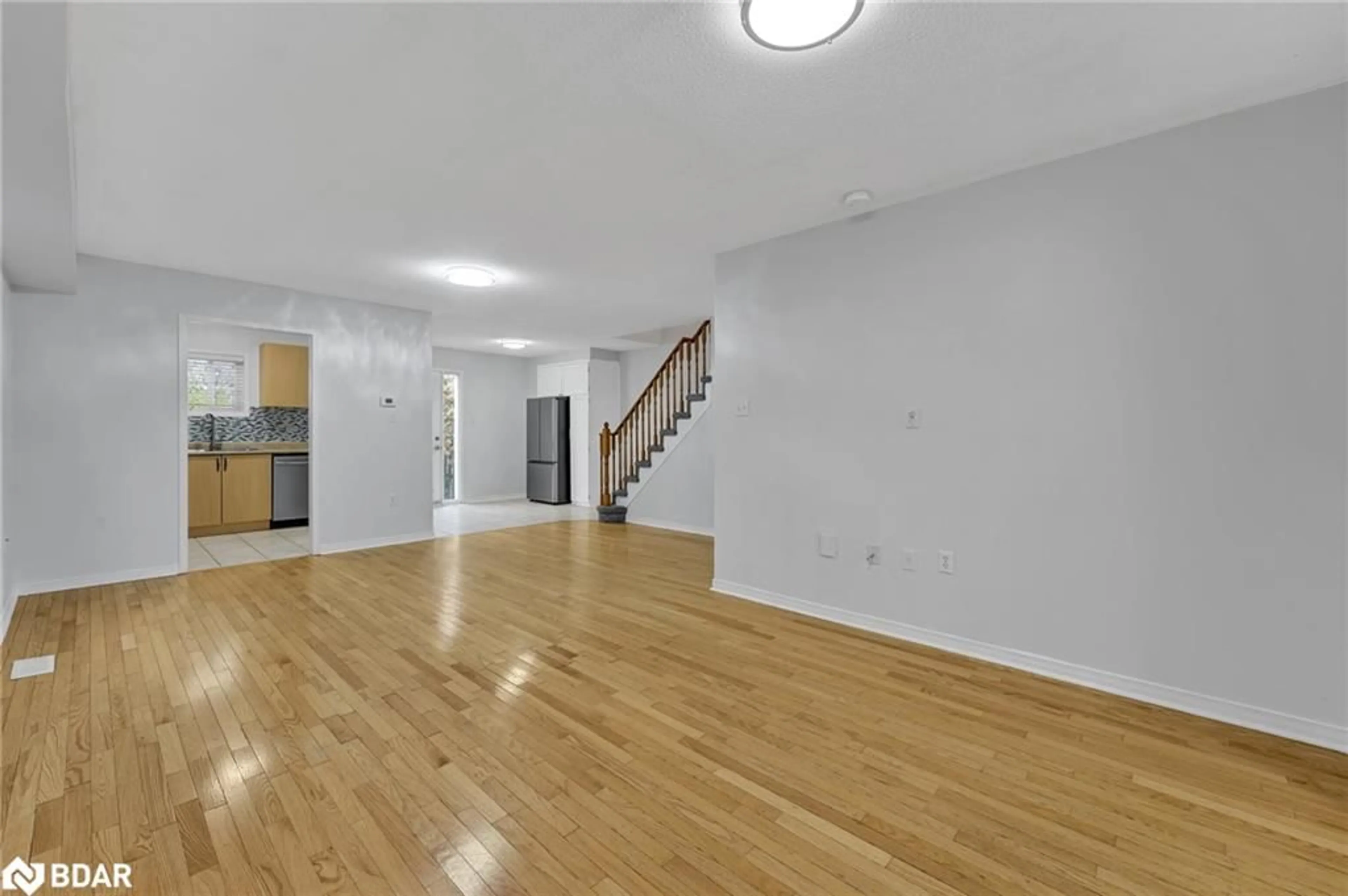 A pic of a room for 27 Admiral Cres, Angus Ontario L3W 0E5