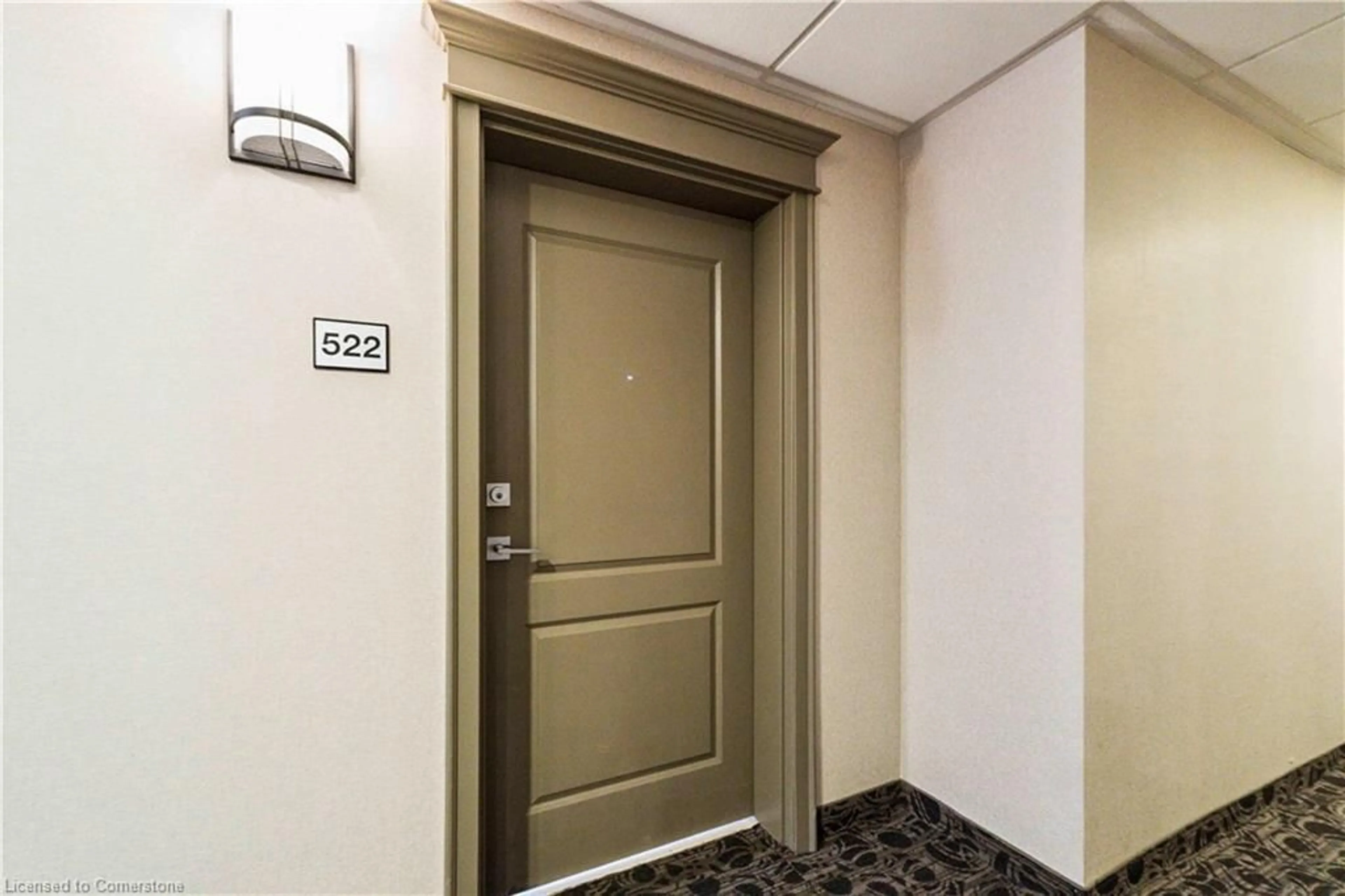Indoor foyer for 101 Shoreview Pl #522, Stoney Creek Ontario L8E 0K2