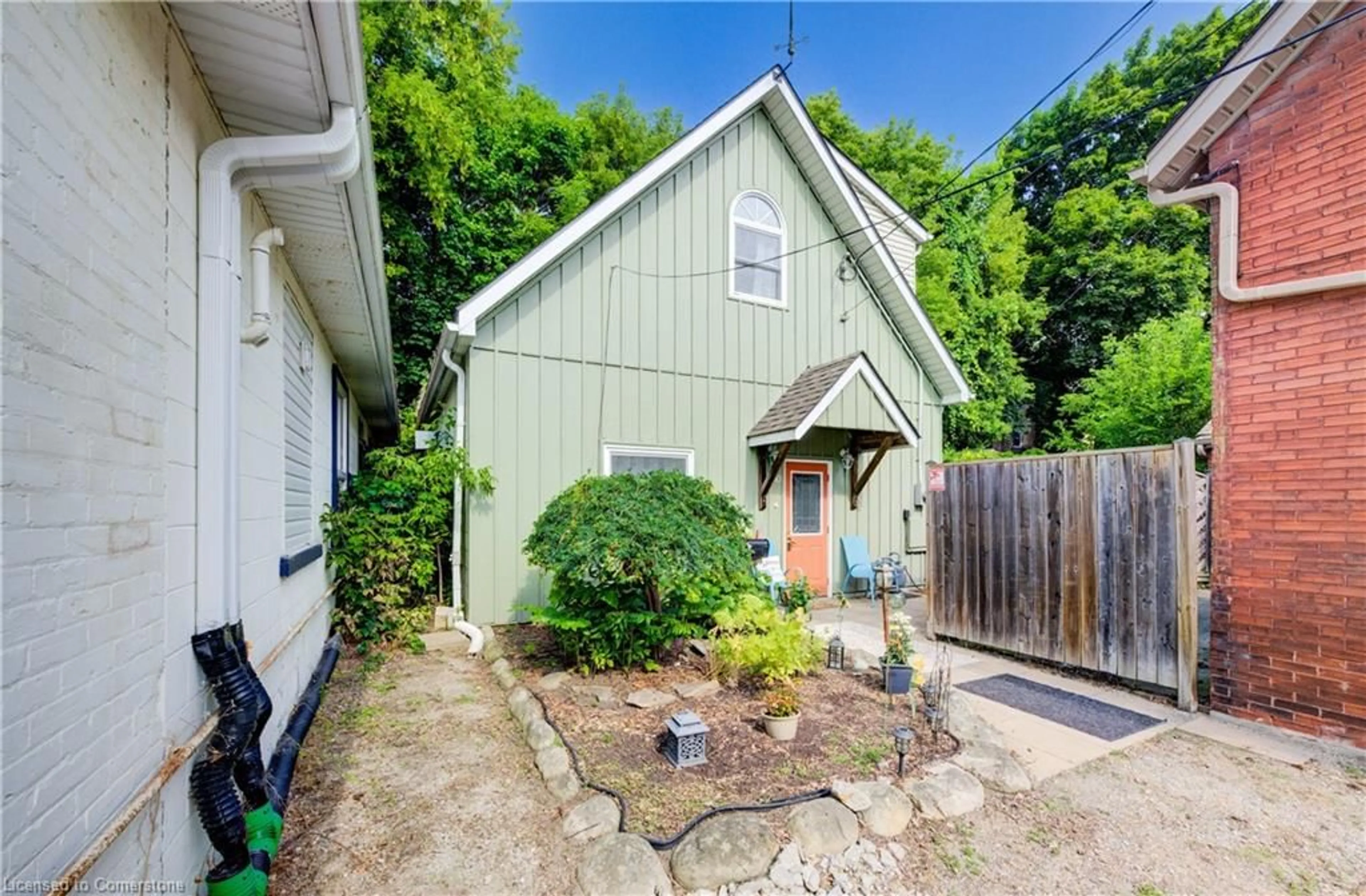 Unknown for 110 Surrey St, Guelph Ontario N1H 3P9