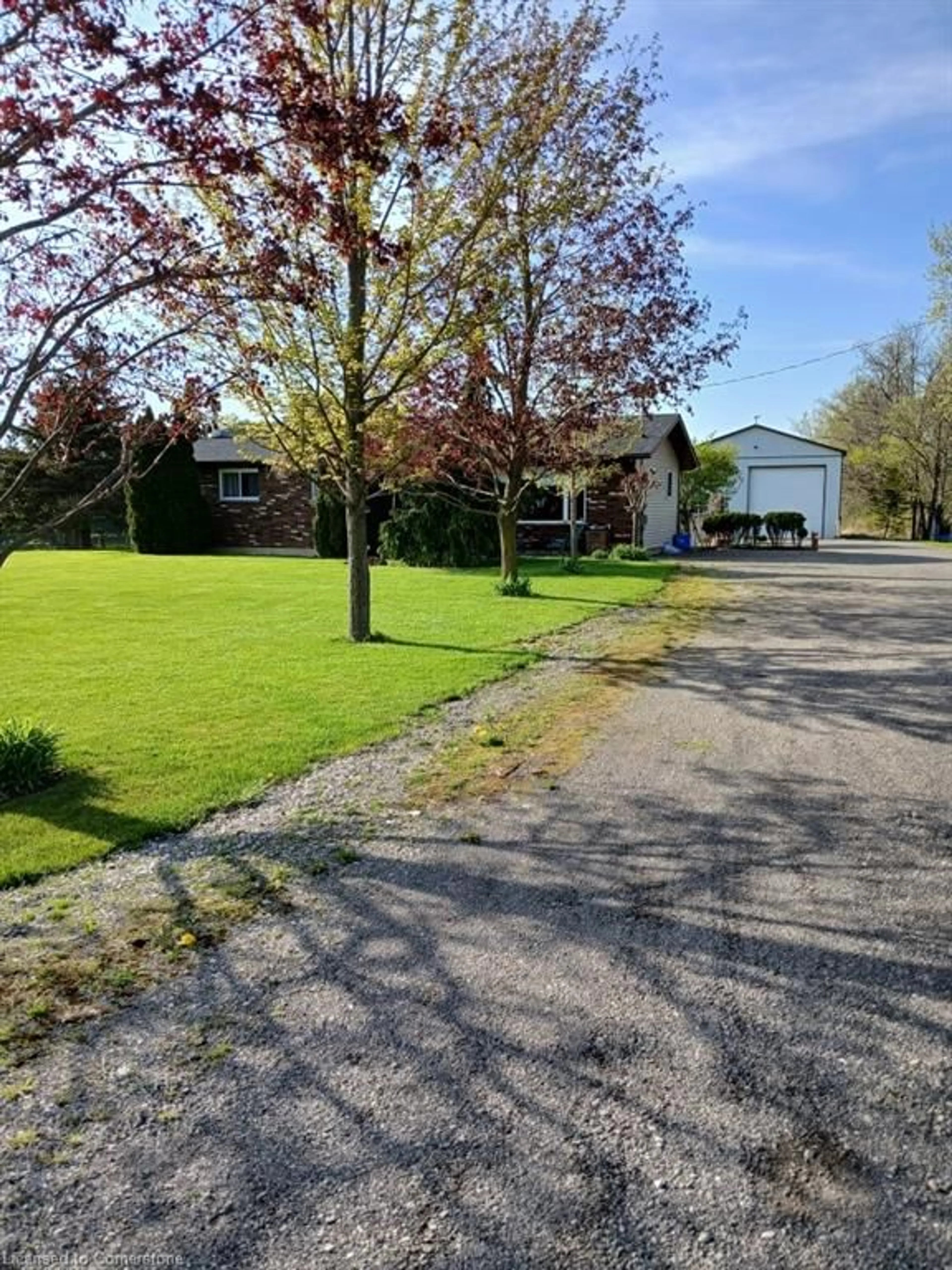 A pic from outside/outdoor area/front of a property/back of a property/a pic from drone, street for 1769 Concession 5 Rd, Waterford Ontario N0E 1Y0