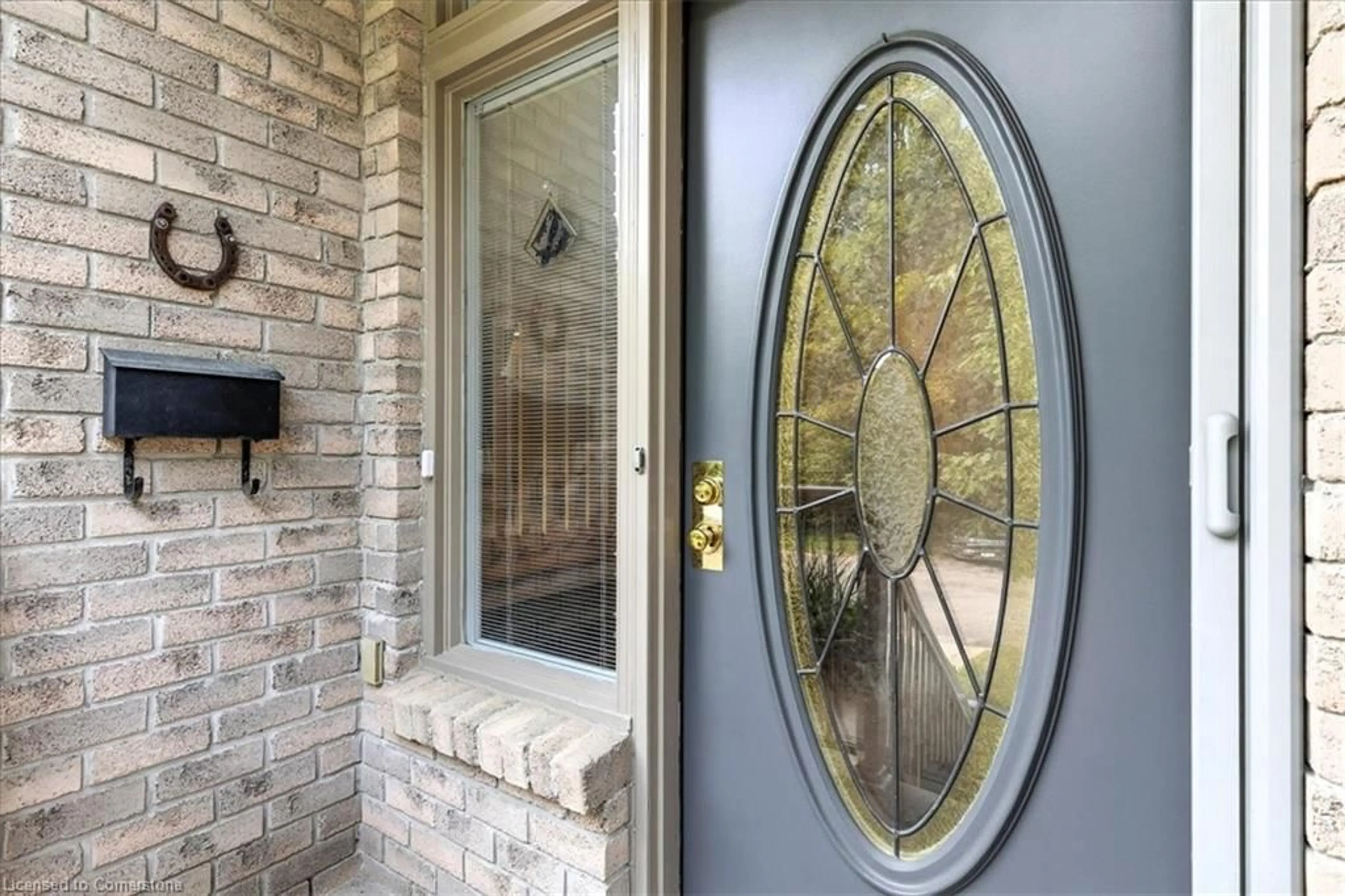 Indoor entryway for 225 Benjamin Rd #20, Waterloo Ontario N2V 1Z3