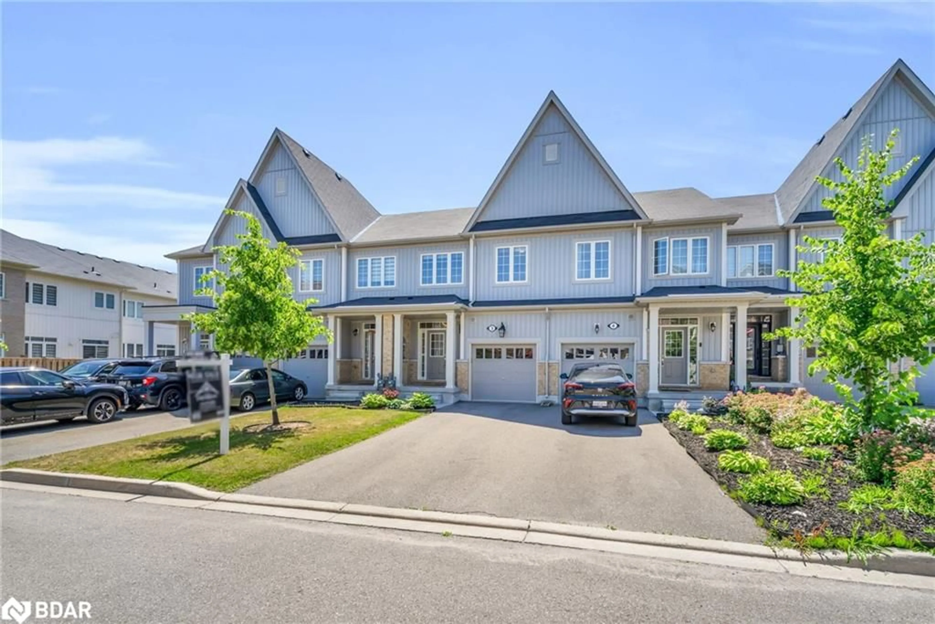 A pic from outside/outdoor area/front of a property/back of a property/a pic from drone, street for 172 Parkinson Crescent Unit 3, Orangeville Ontario L9W 6X3