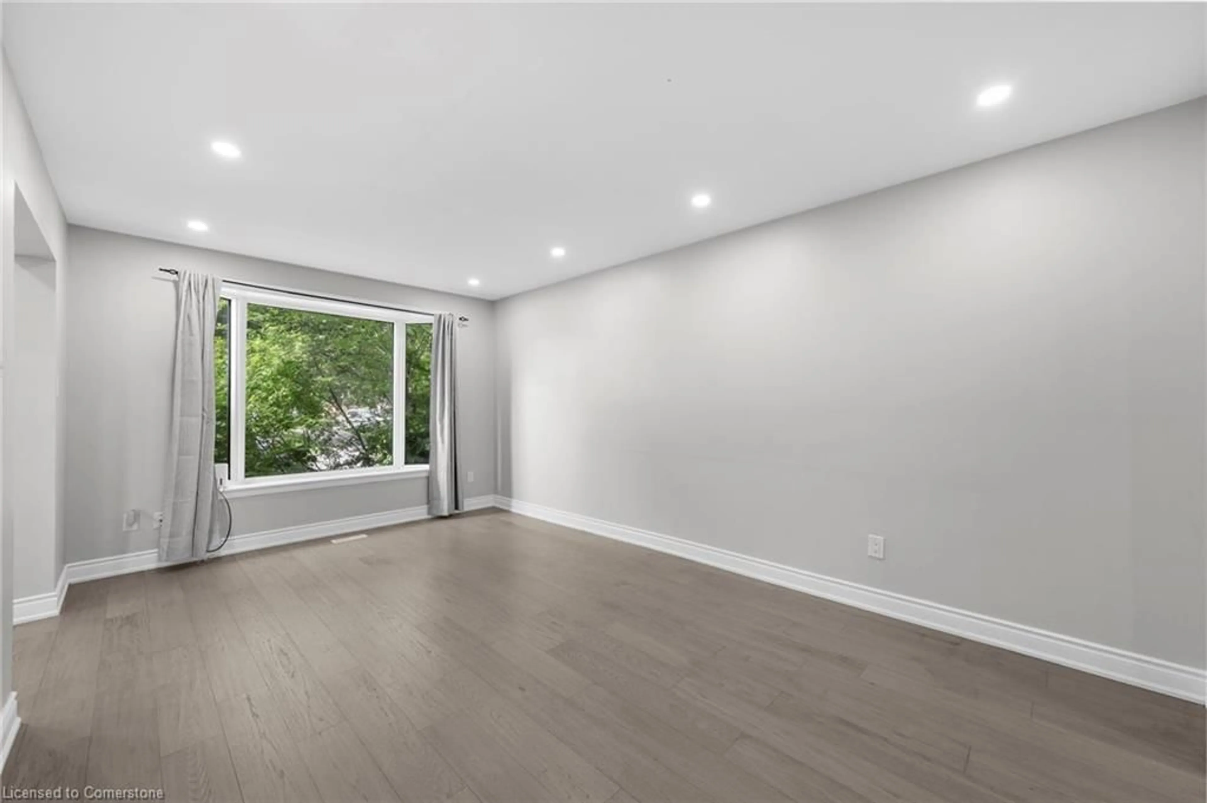 A pic of a room for 24 Fallingdale Cres, Brampton Ontario L6T 3J3