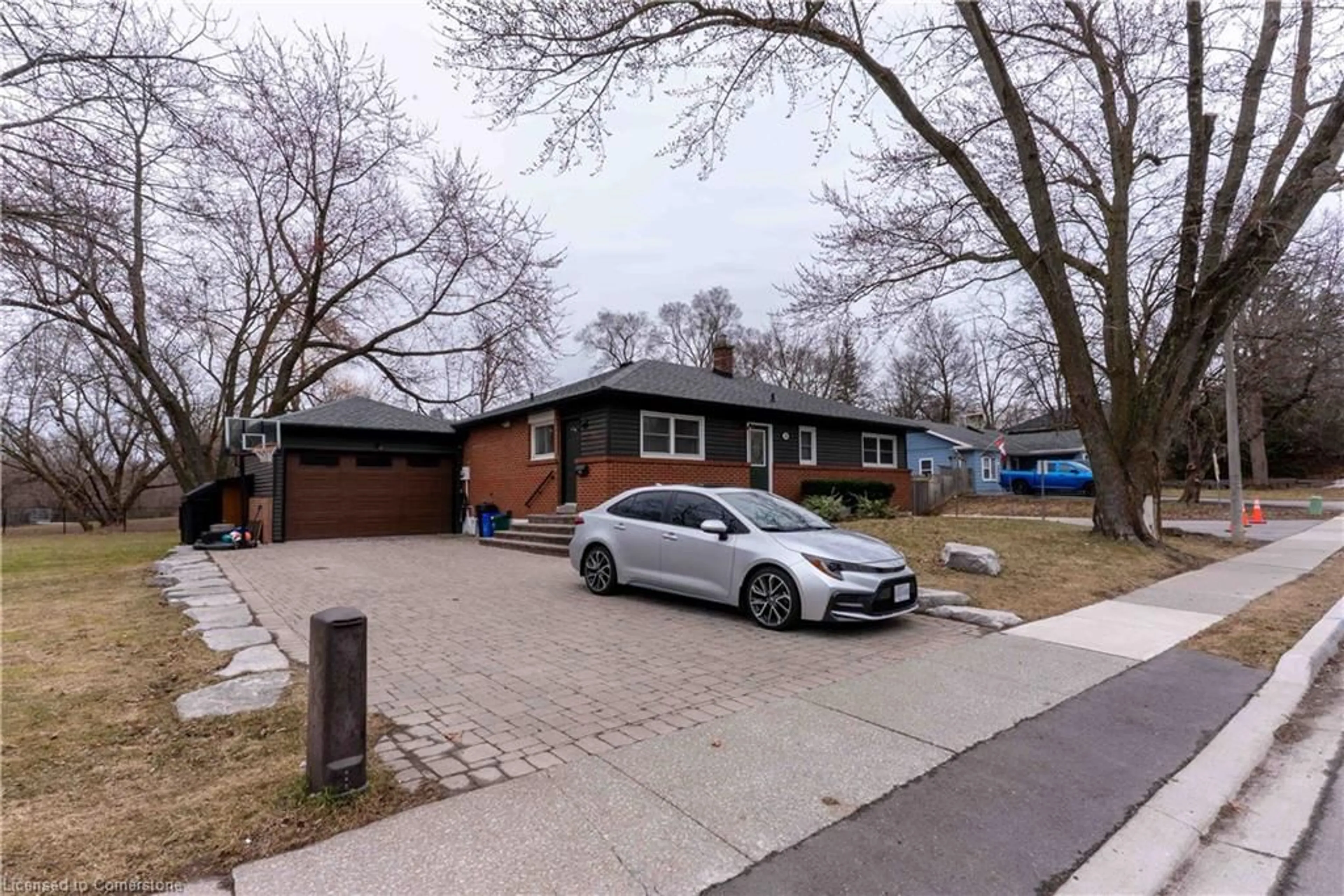 Unknown for 292 Woodward Ave, Milton Ontario L9T 1V2