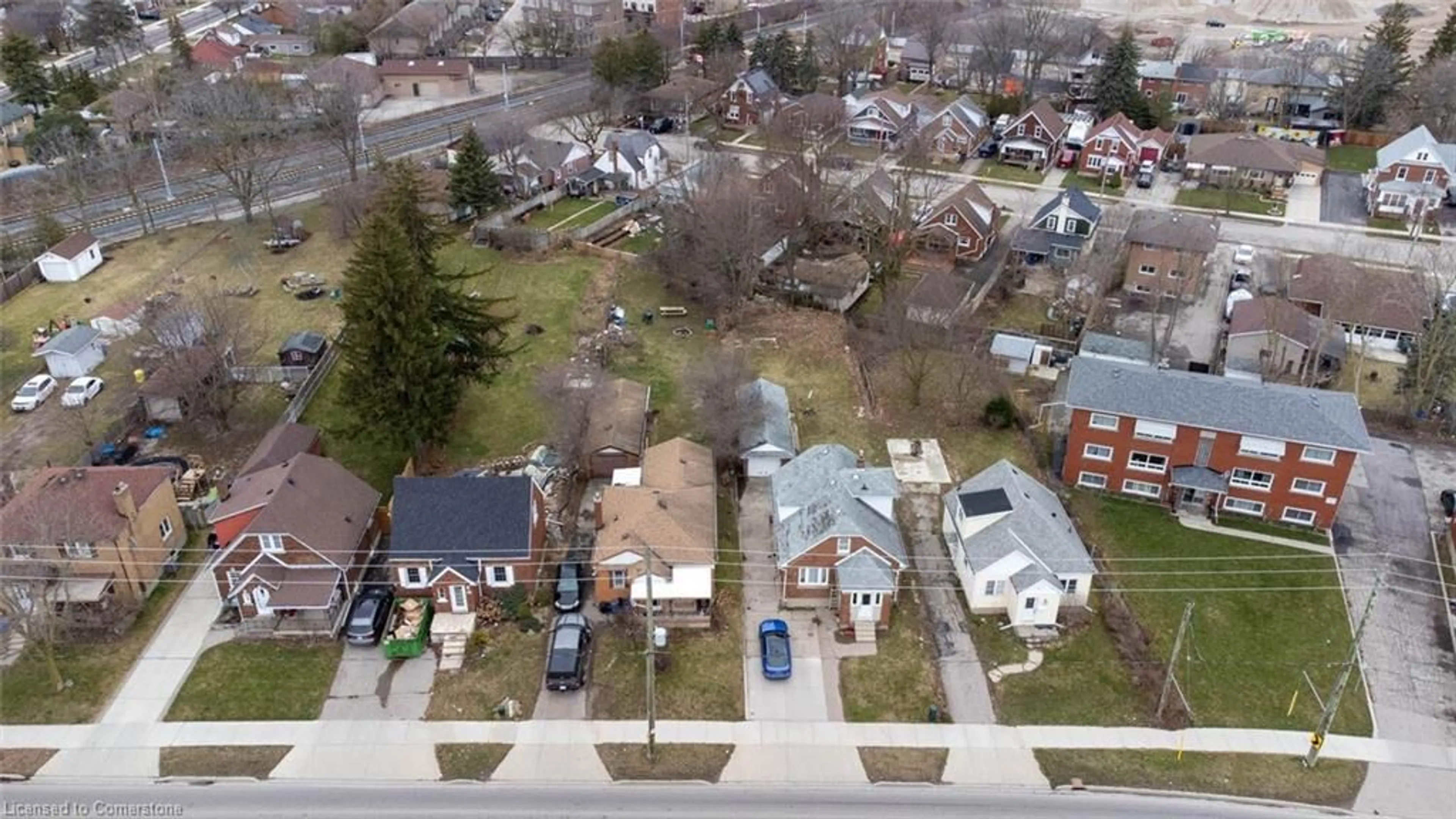 A pic from outside/outdoor area/front of a property/back of a property/a pic from drone, street for 288 Ottawa St, Kitchener Ontario N2G 3T6