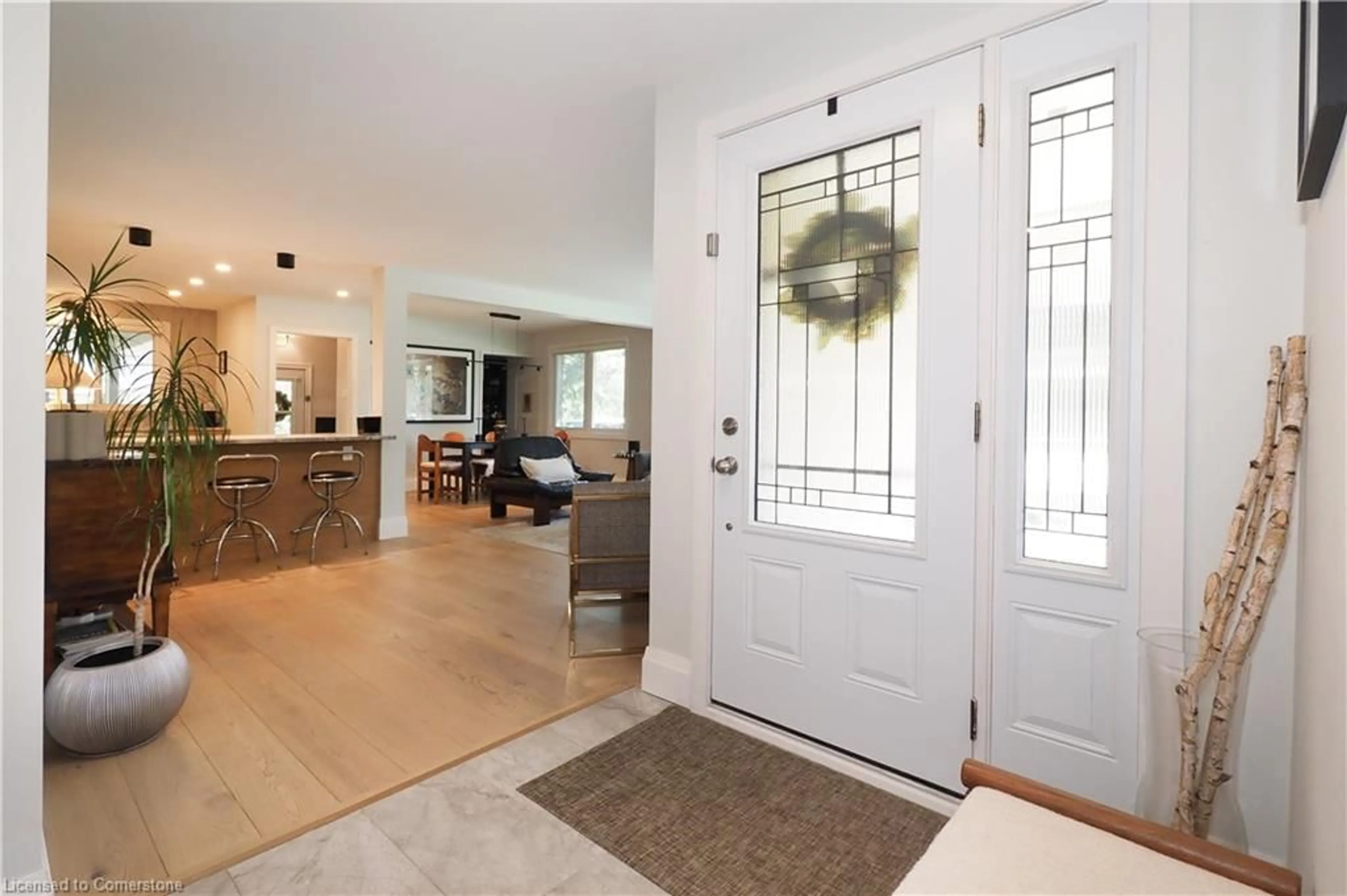 Indoor entryway for 218 Greenbrook Dr, Kitchener Ontario N2M 4J7