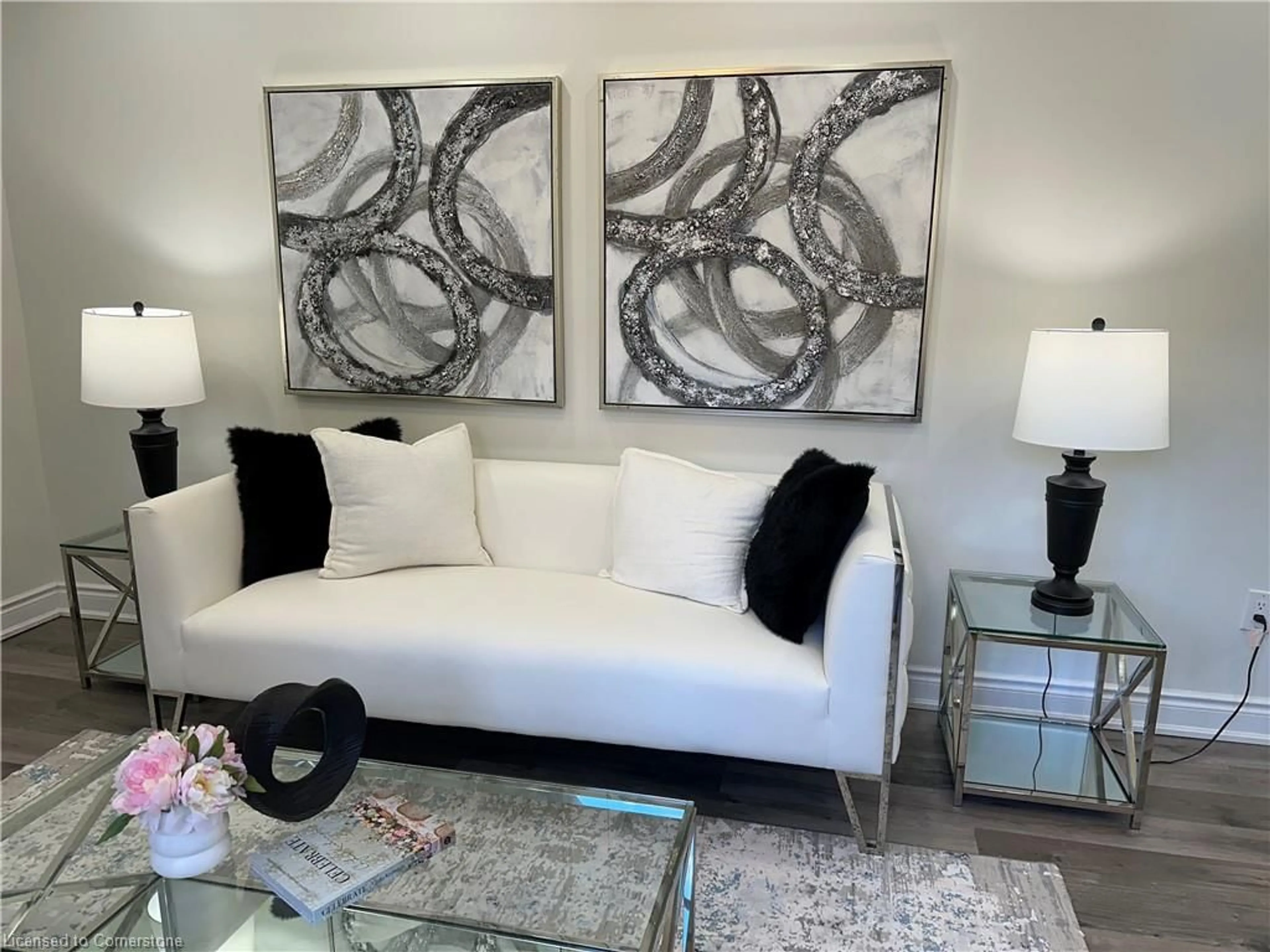 Living room with furniture, unknown for 315 Simcoe St, Woodstock Ontario N4S 1J2