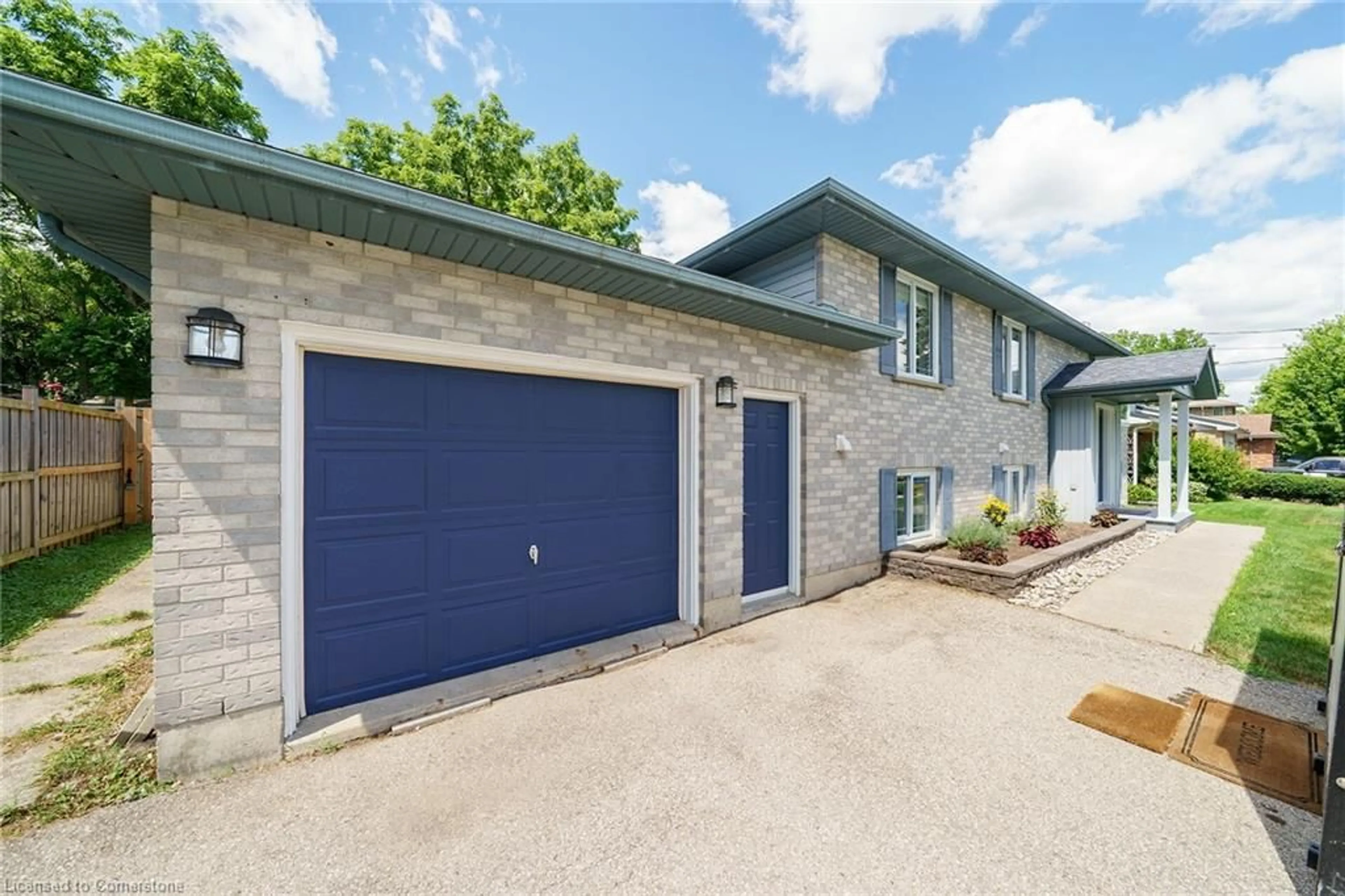 Home with brick exterior material, street for 47 Winnett St, Cayuga Ontario N0A 1E0