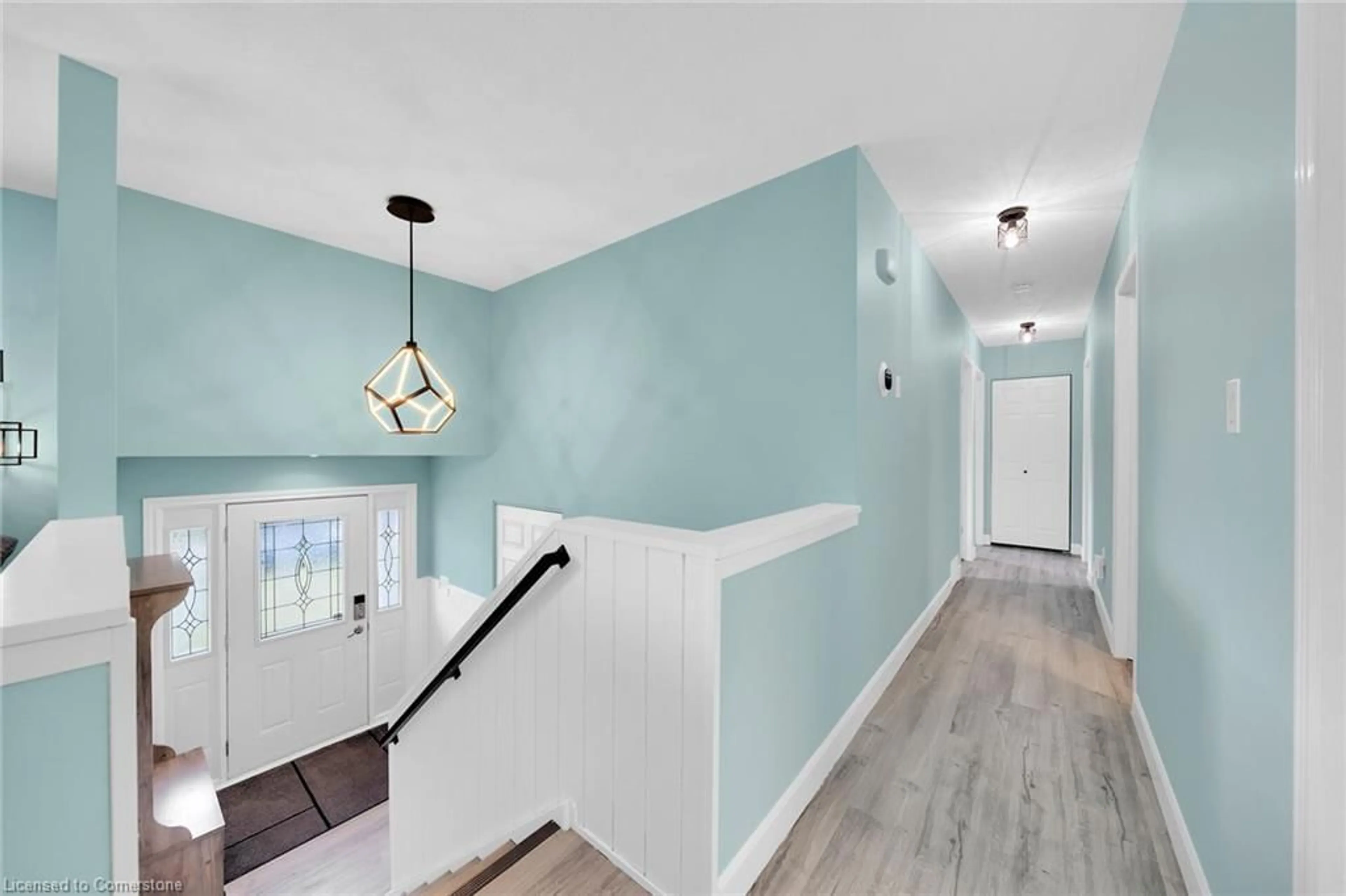 Indoor entryway for 47 Winnett St, Cayuga Ontario N0A 1E0