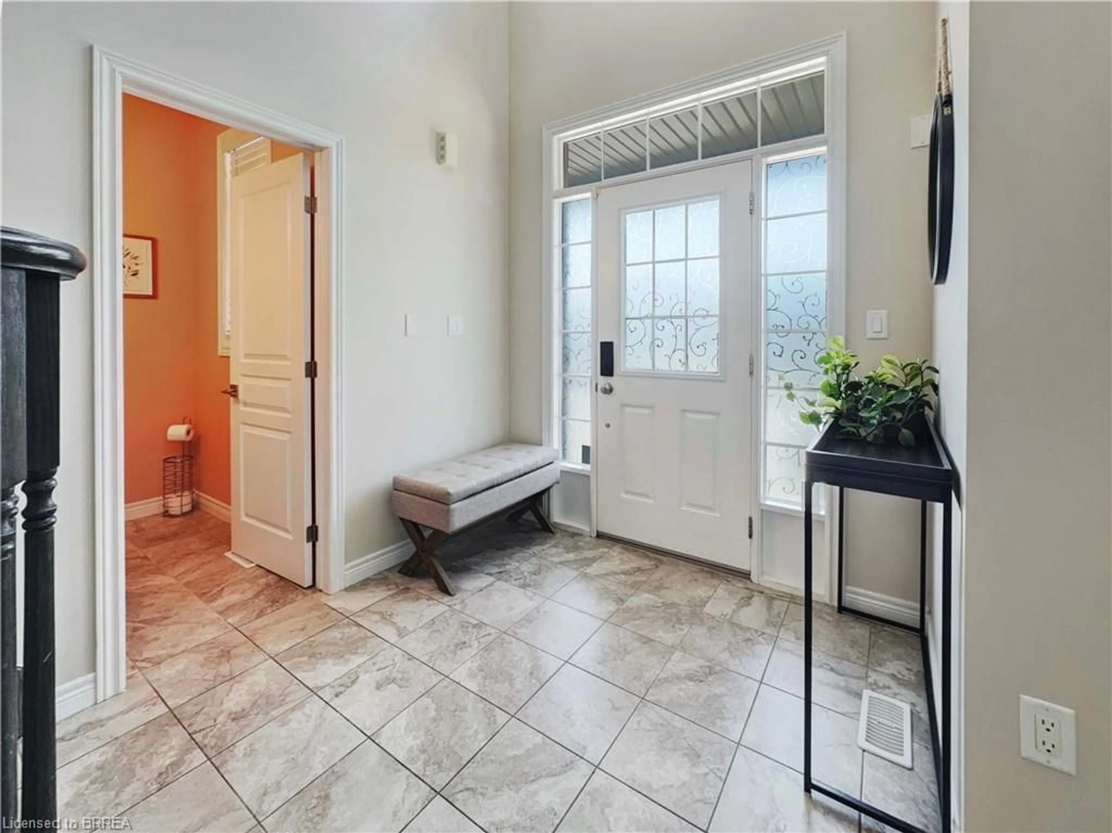 Indoor entryway for 192 Pumpkin Pass, Binbrook Ontario L0R 1C0
