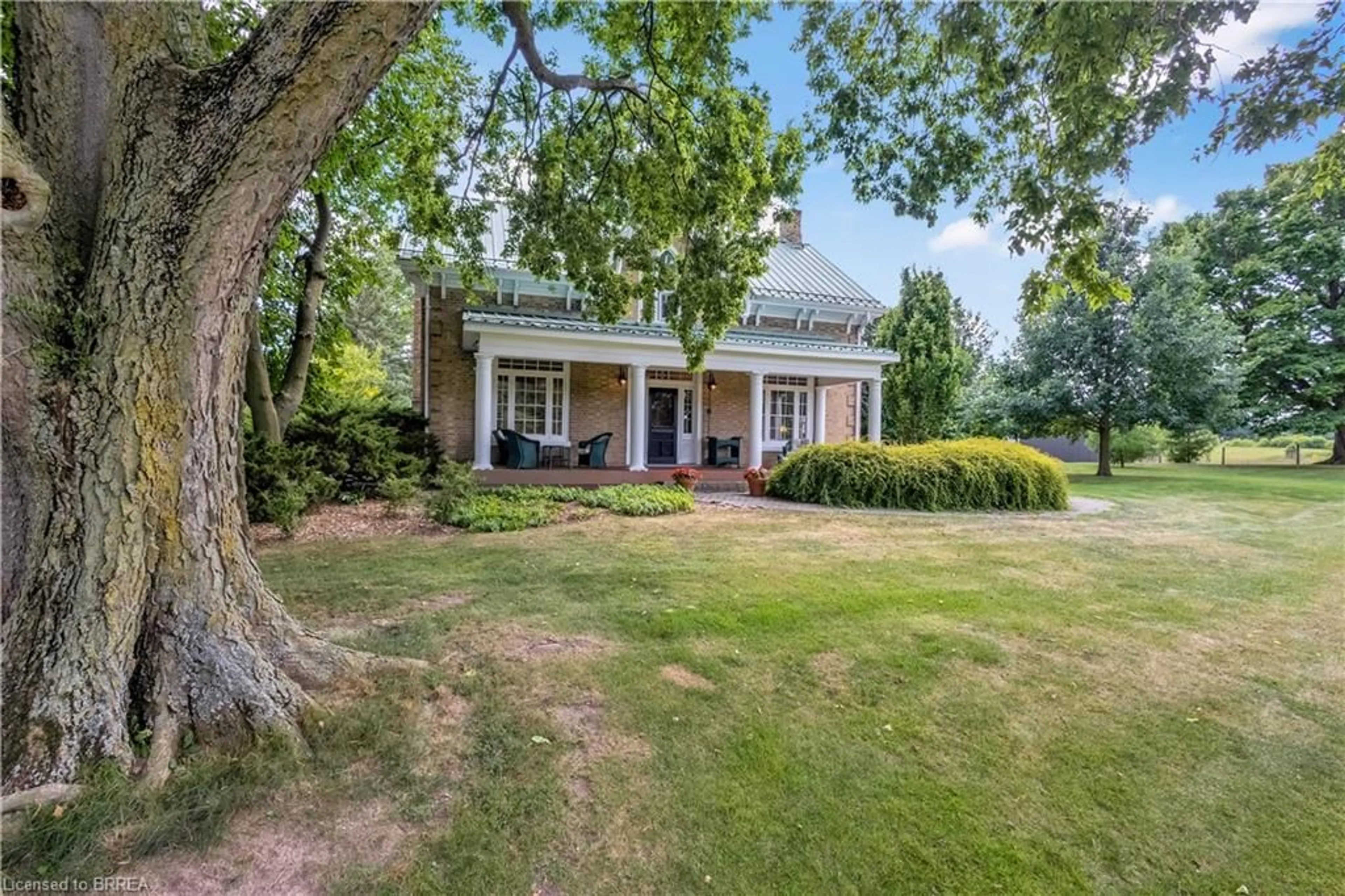 Home with brick exterior material, unknown for 182 River Rd, Brantford Ontario N3R 0C1