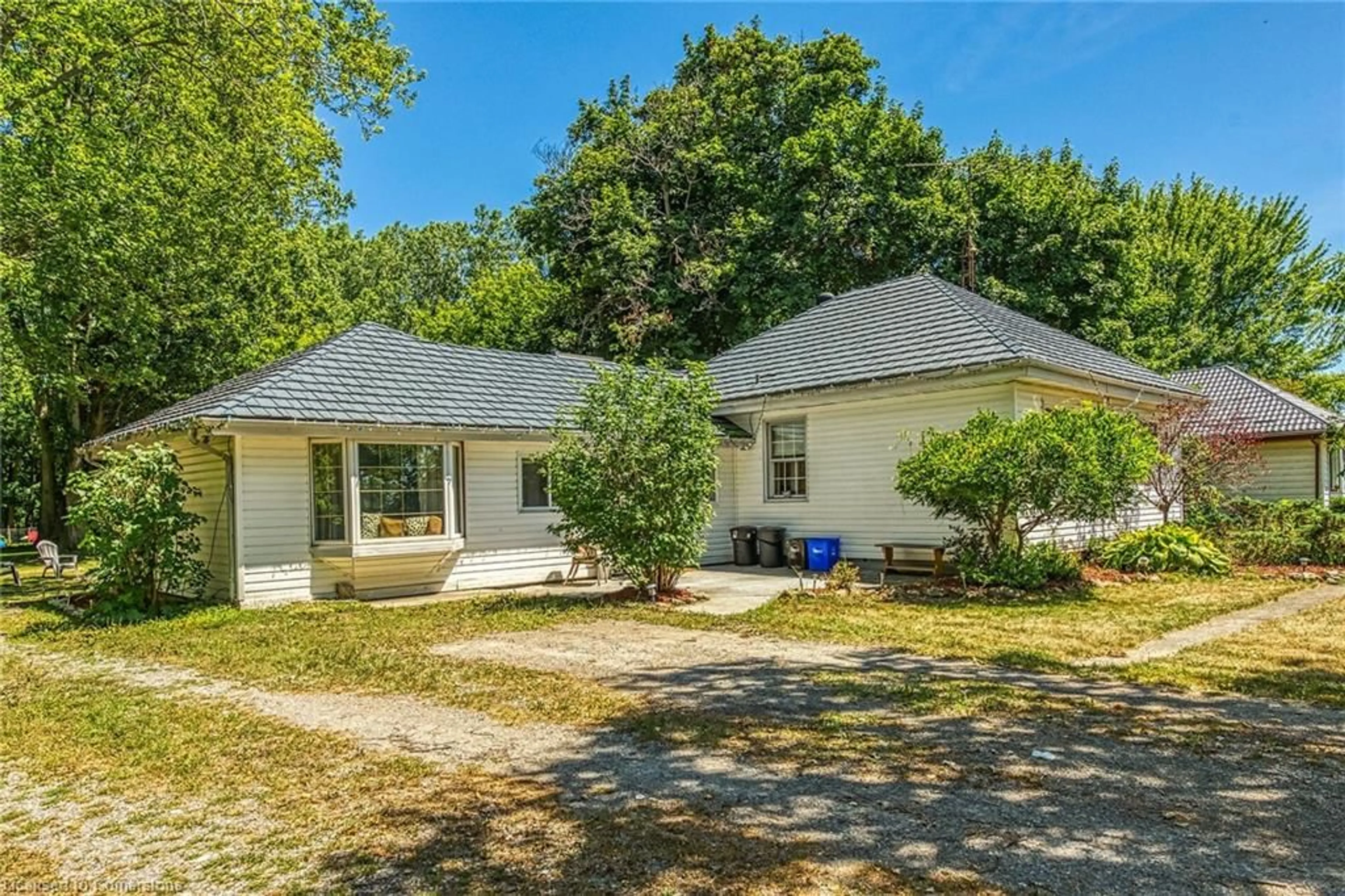 A pic from outside/outdoor area/front of a property/back of a property/a pic from drone, street for 8241 Highway 3, Dunnville Ontario N1A 2W4
