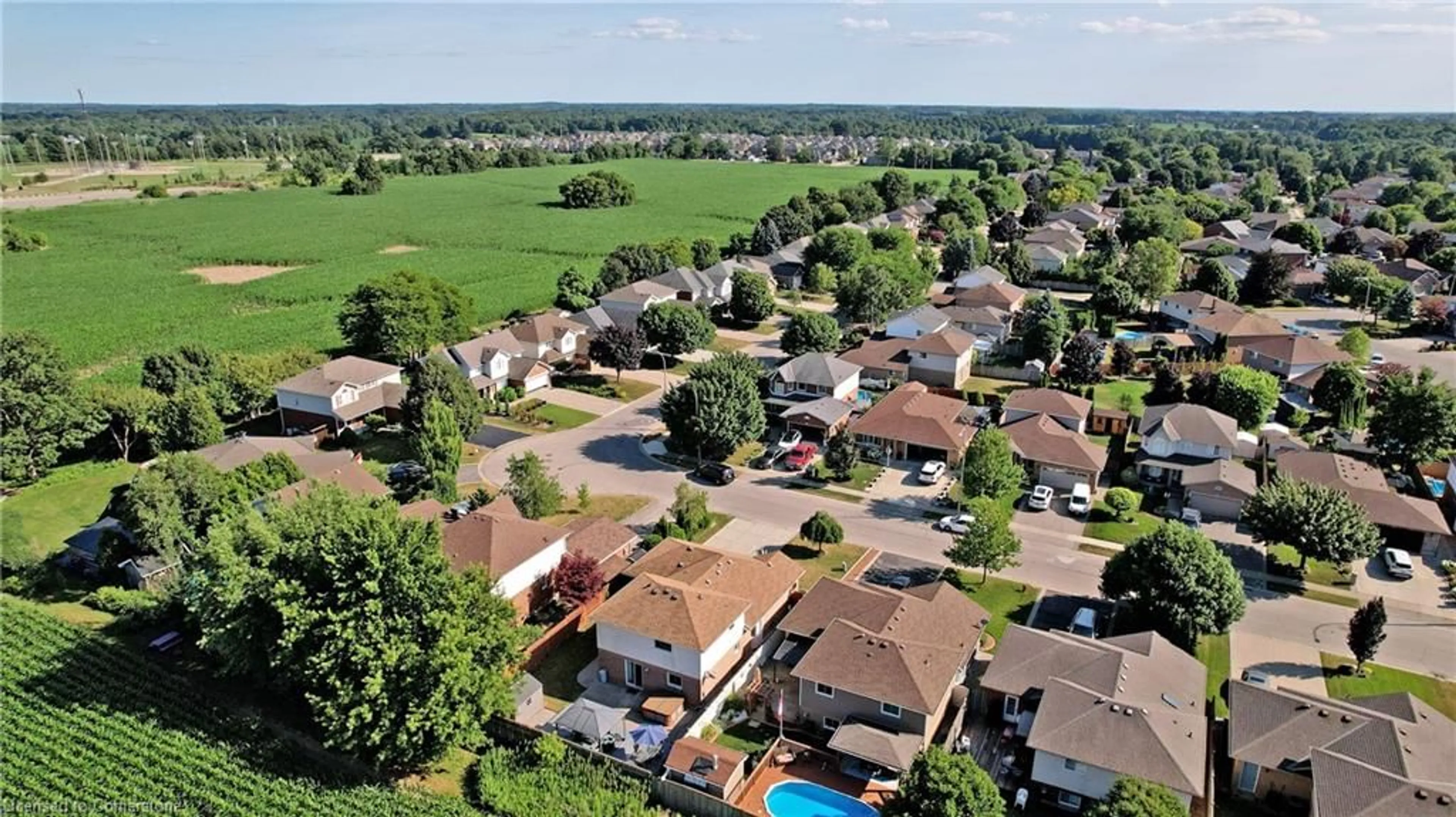 A pic from outside/outdoor area/front of a property/back of a property/a pic from drone, street for 183 Alderlea Ave, Hamilton Ontario L0R 1W0