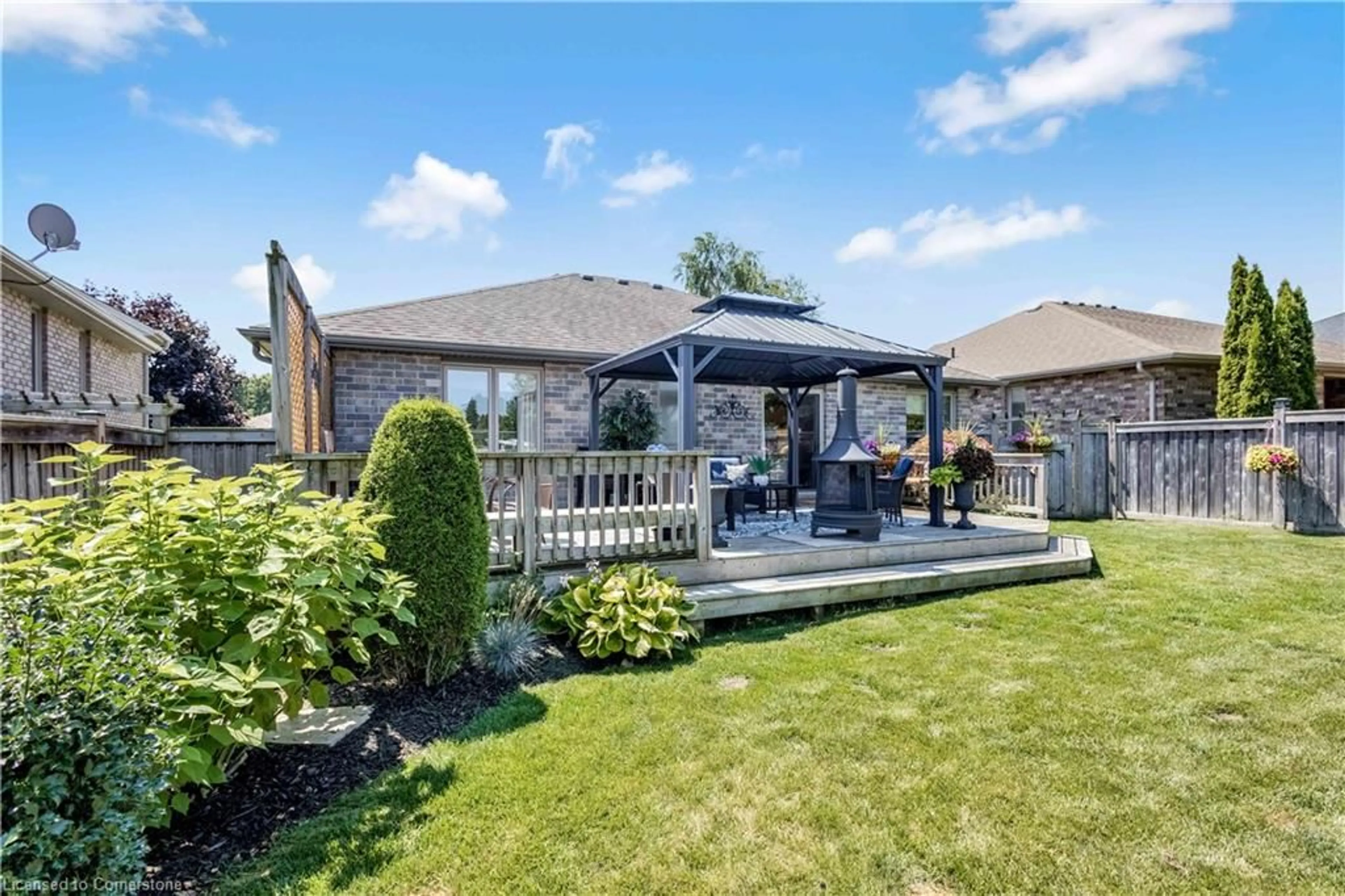 Patio, street for 51 Driftwood Dr, Simcoe Ontario N3Y 5N1